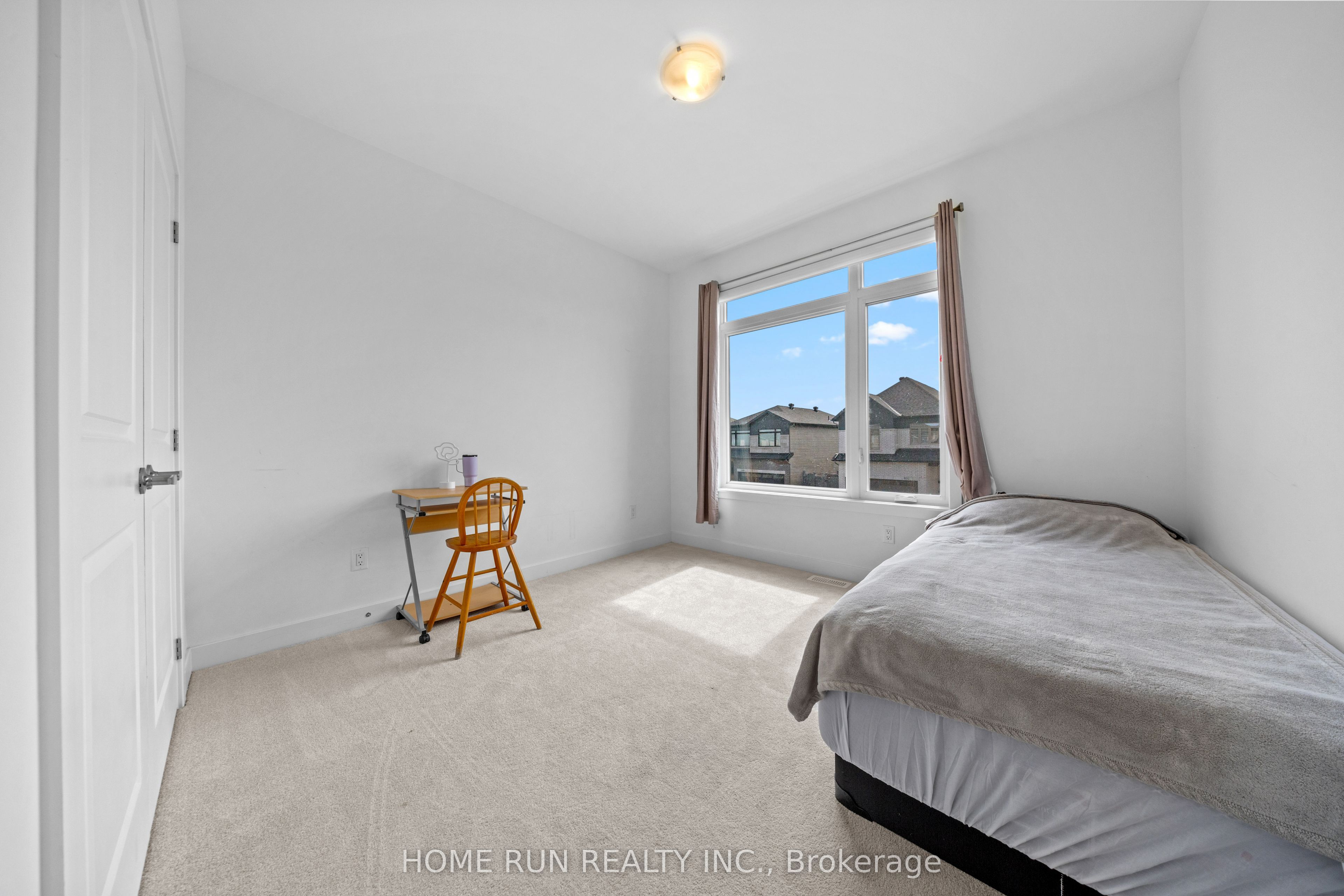 909 Beckton Heights Property Photo 25