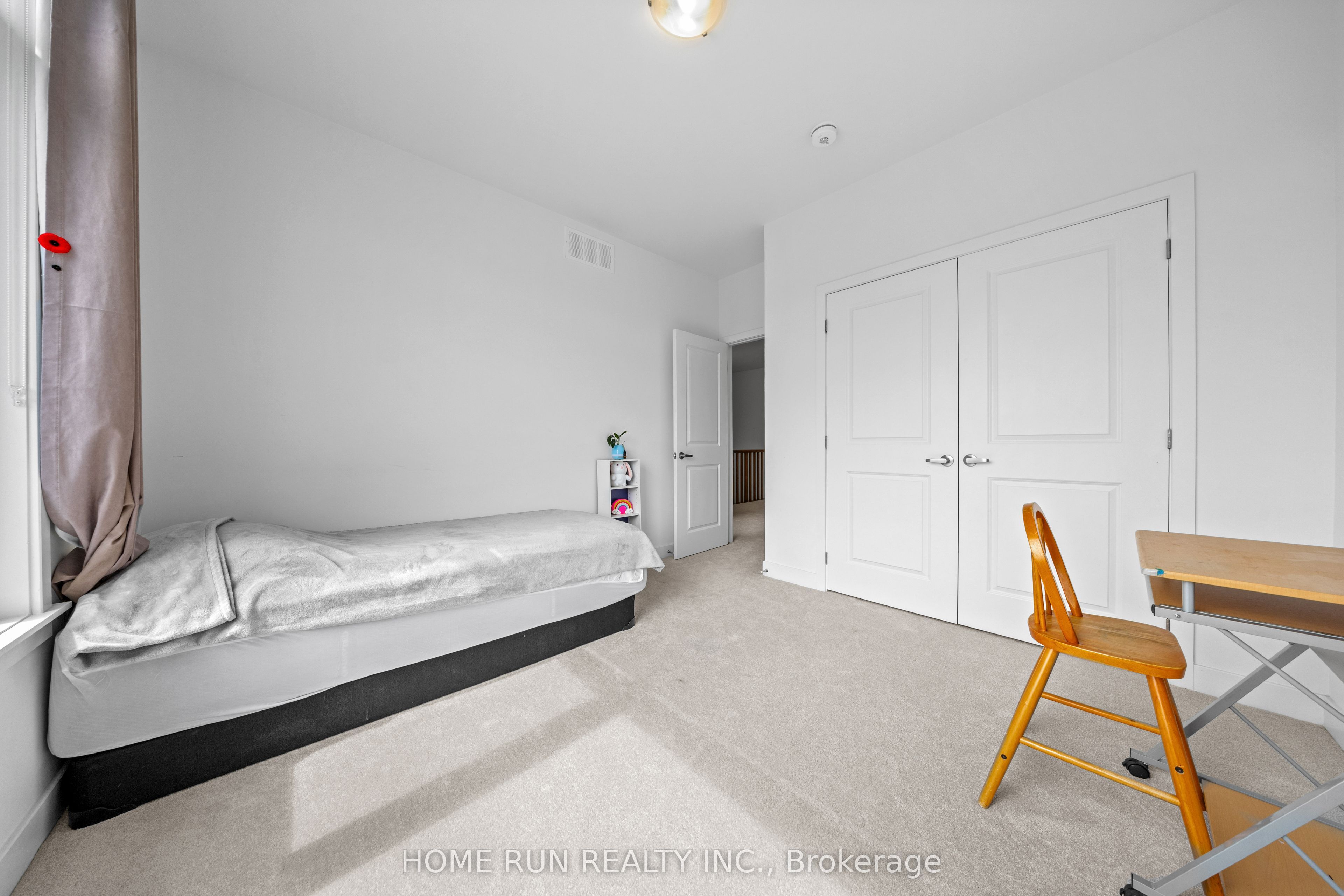 909 Beckton Heights Property Photo 26
