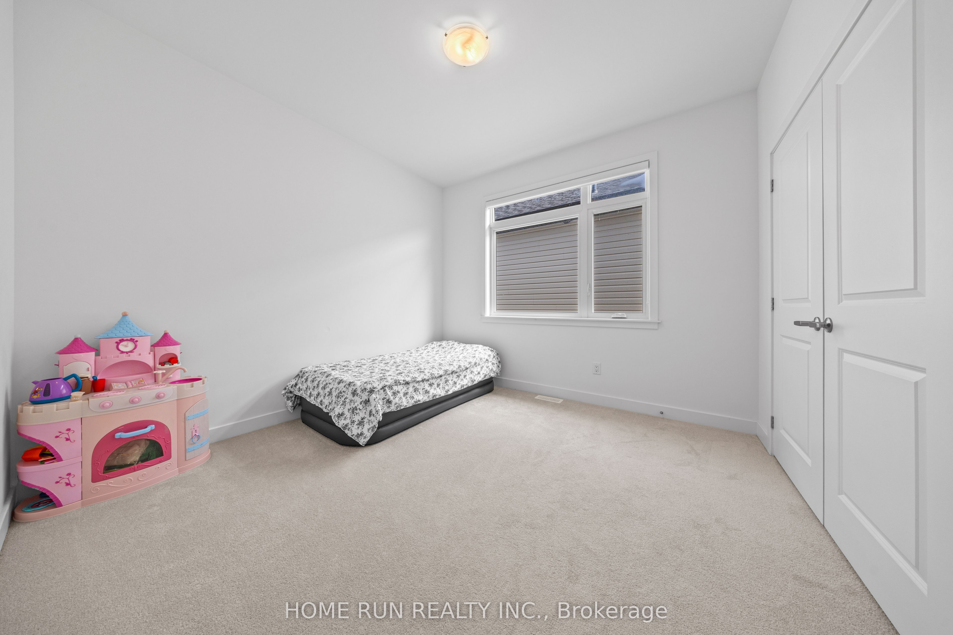 909 Beckton Heights Property Photo 27
