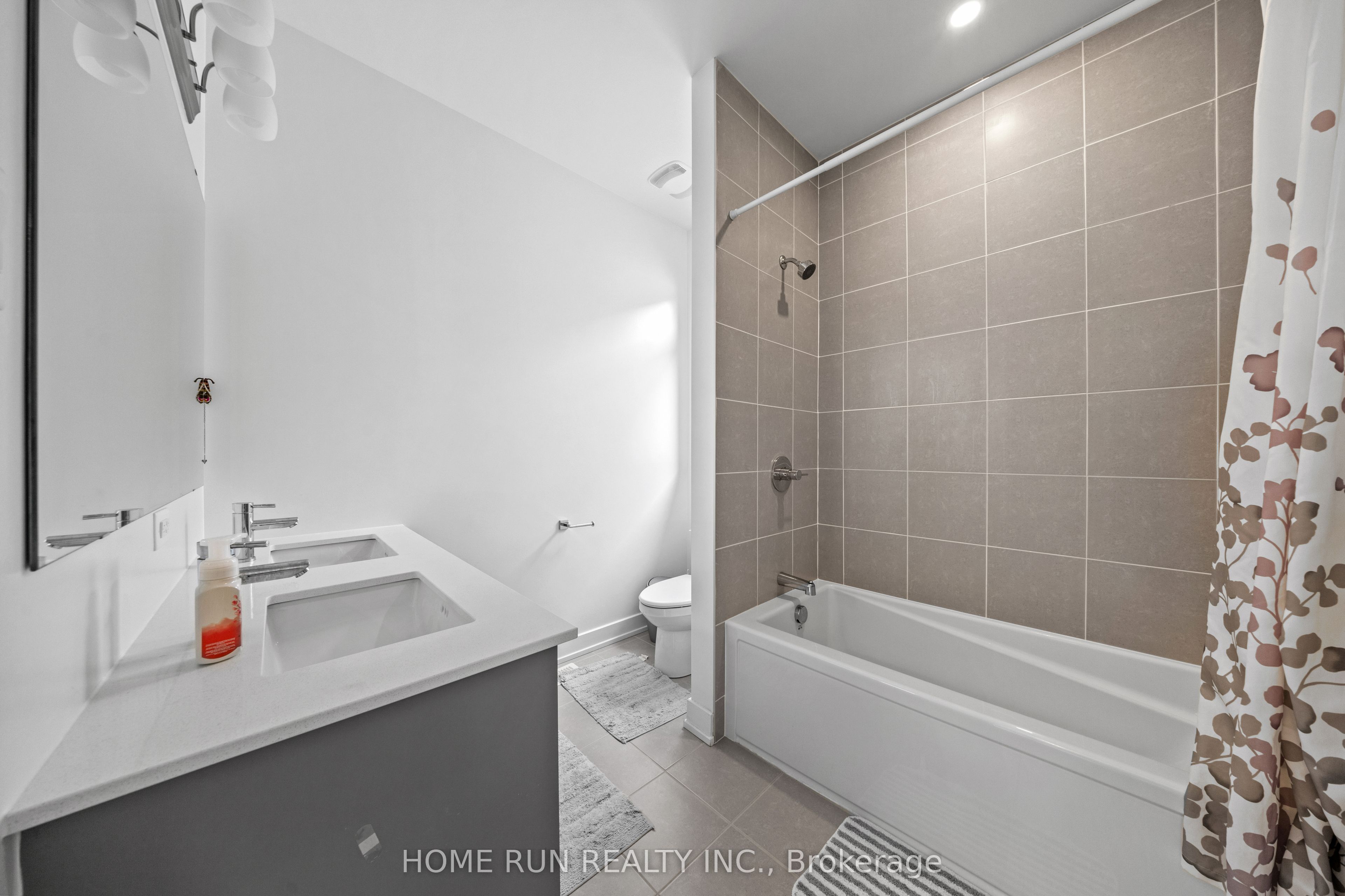 909 Beckton Heights Property Photo 28