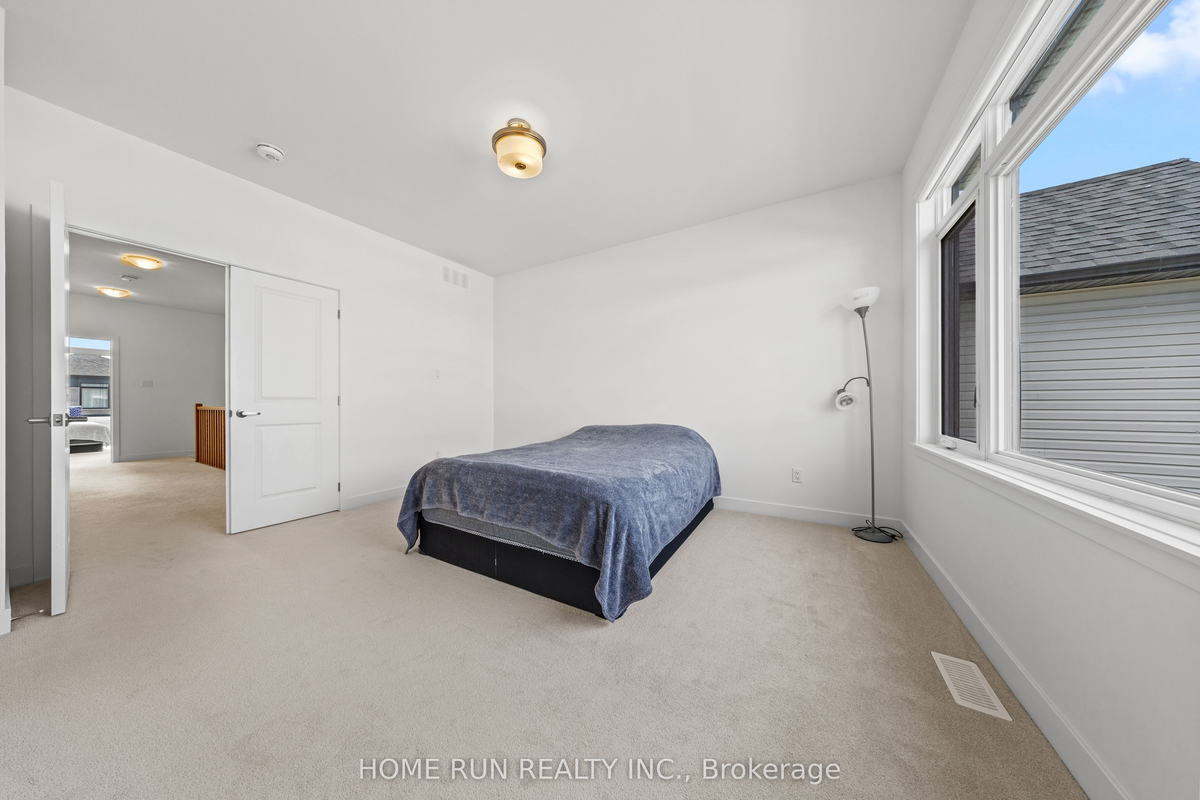 909 Beckton Heights Property Photo 31