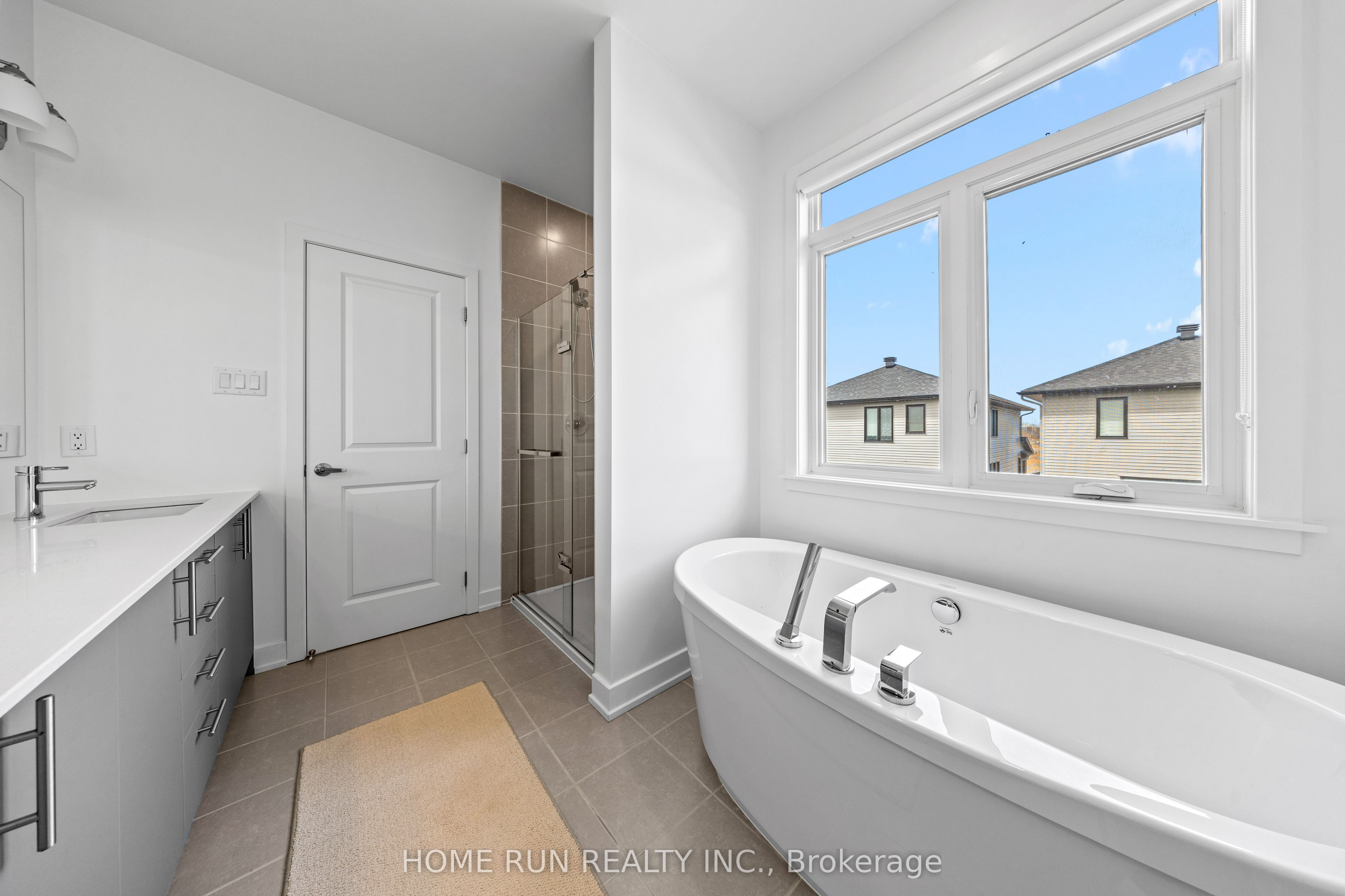 909 Beckton Heights Property Photo 33