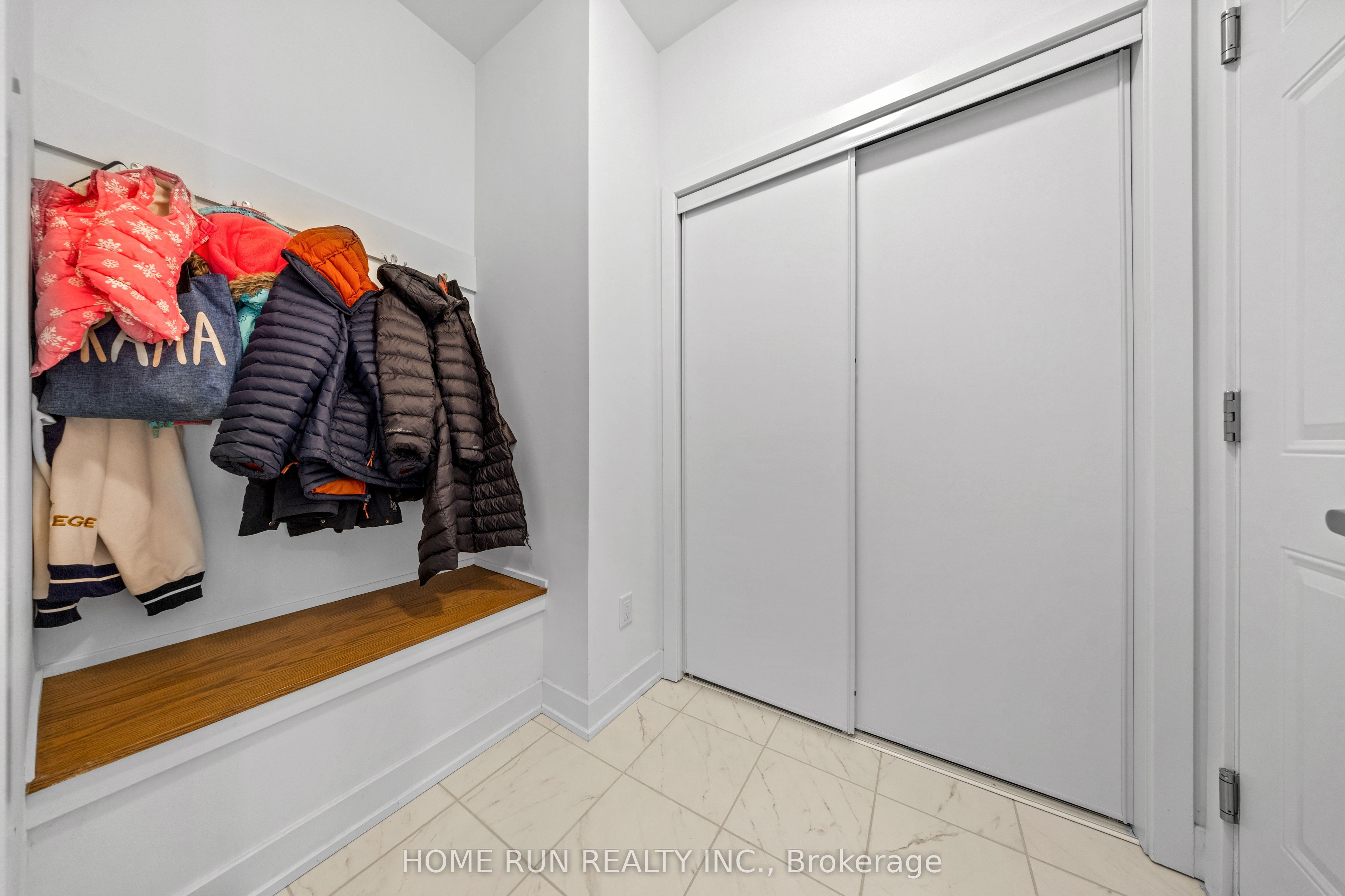 909 Beckton Heights Property Photo 35