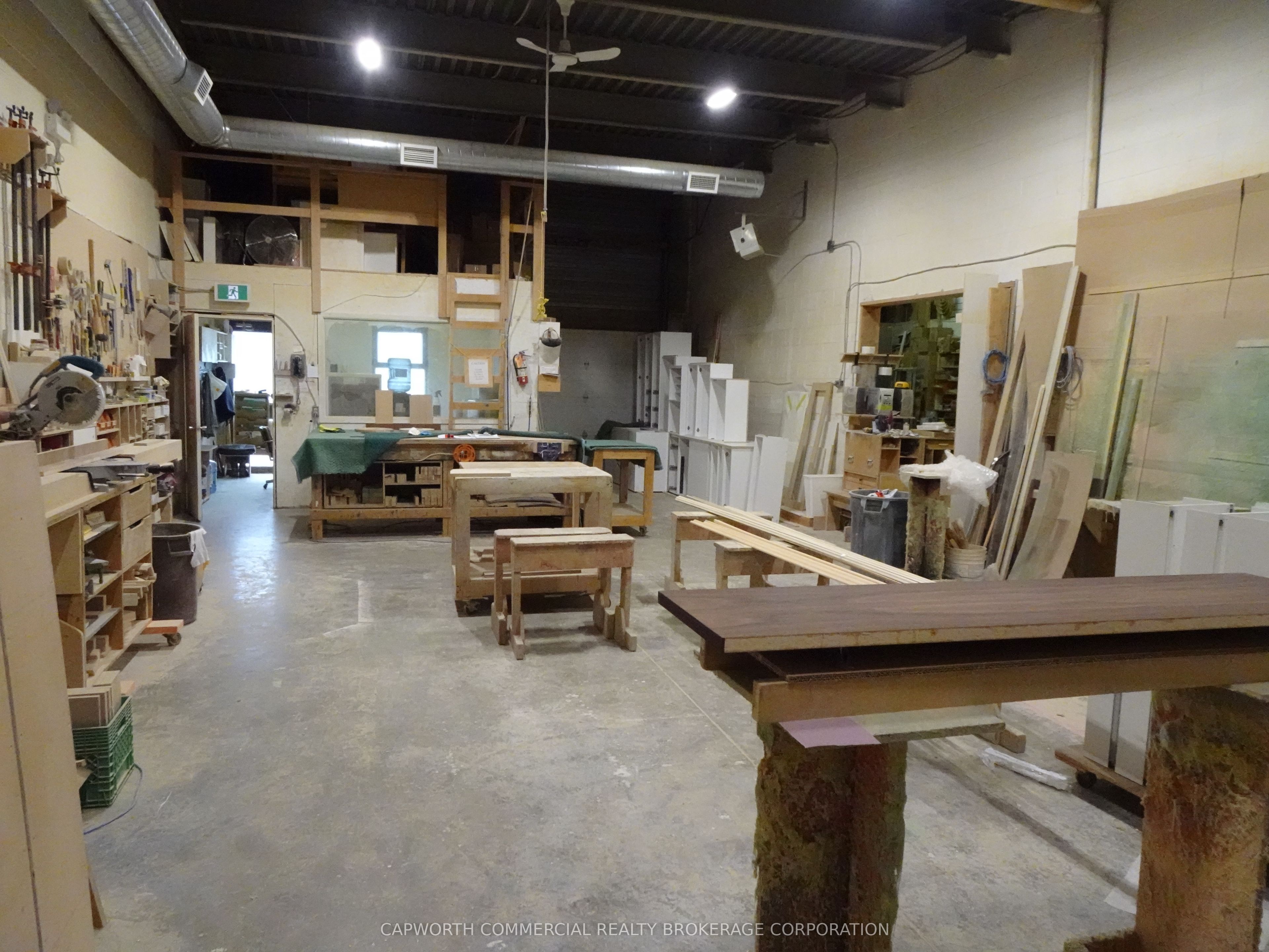 X12111813 Property Photo 8