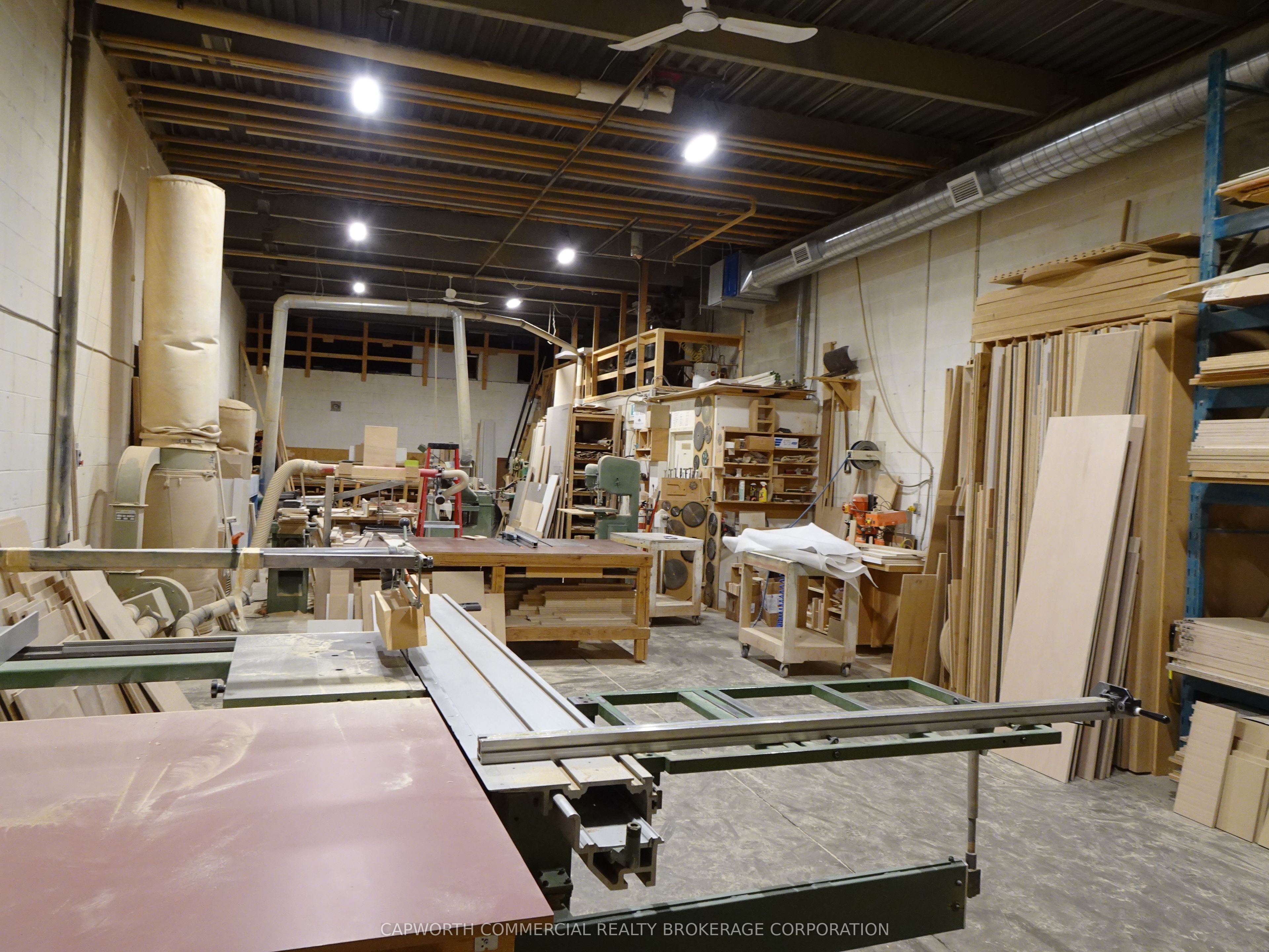 X12111813 Property Photo 18