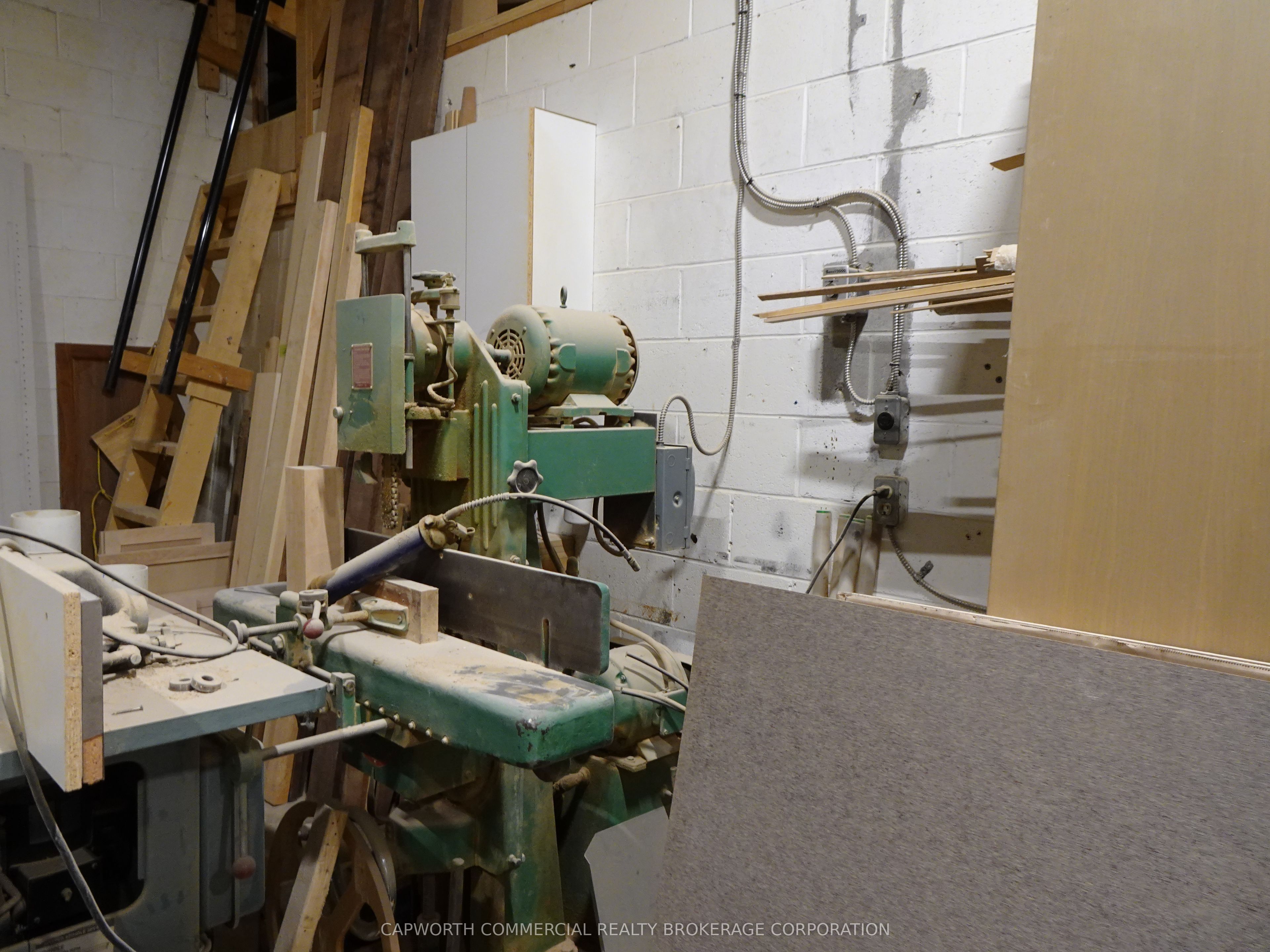 X12111813 Property Photo 21