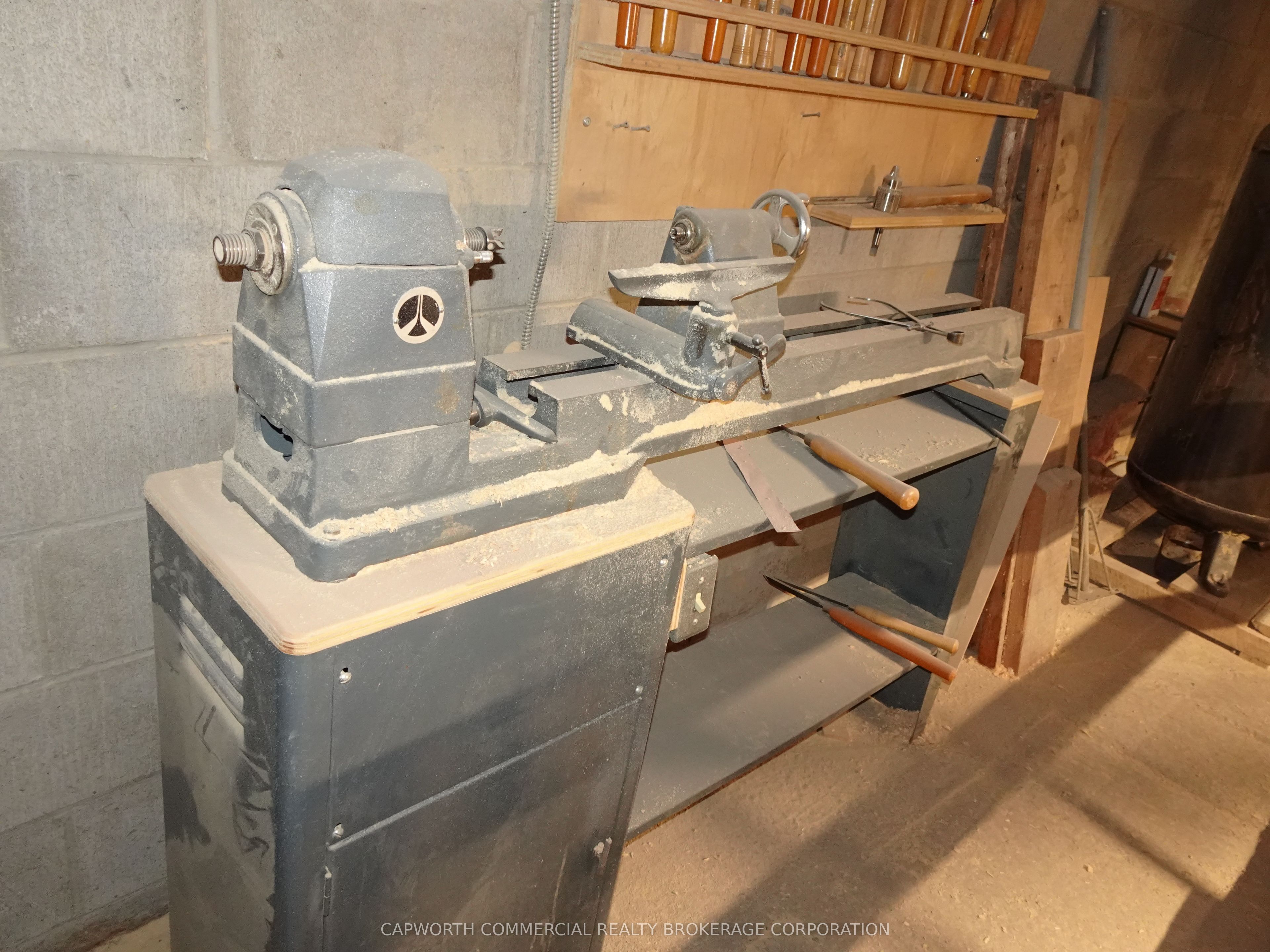 X12111813 Property Photo 23