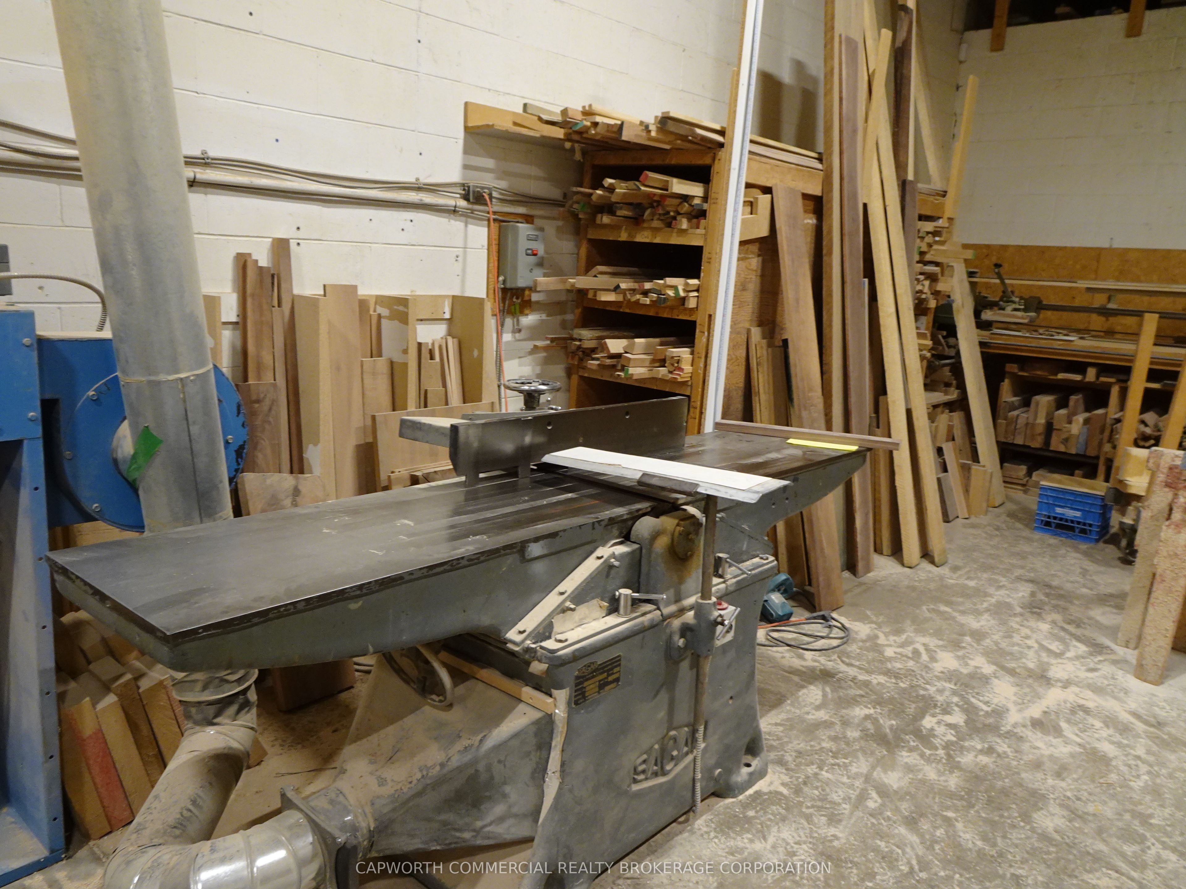 X12111813 Property Photo 24