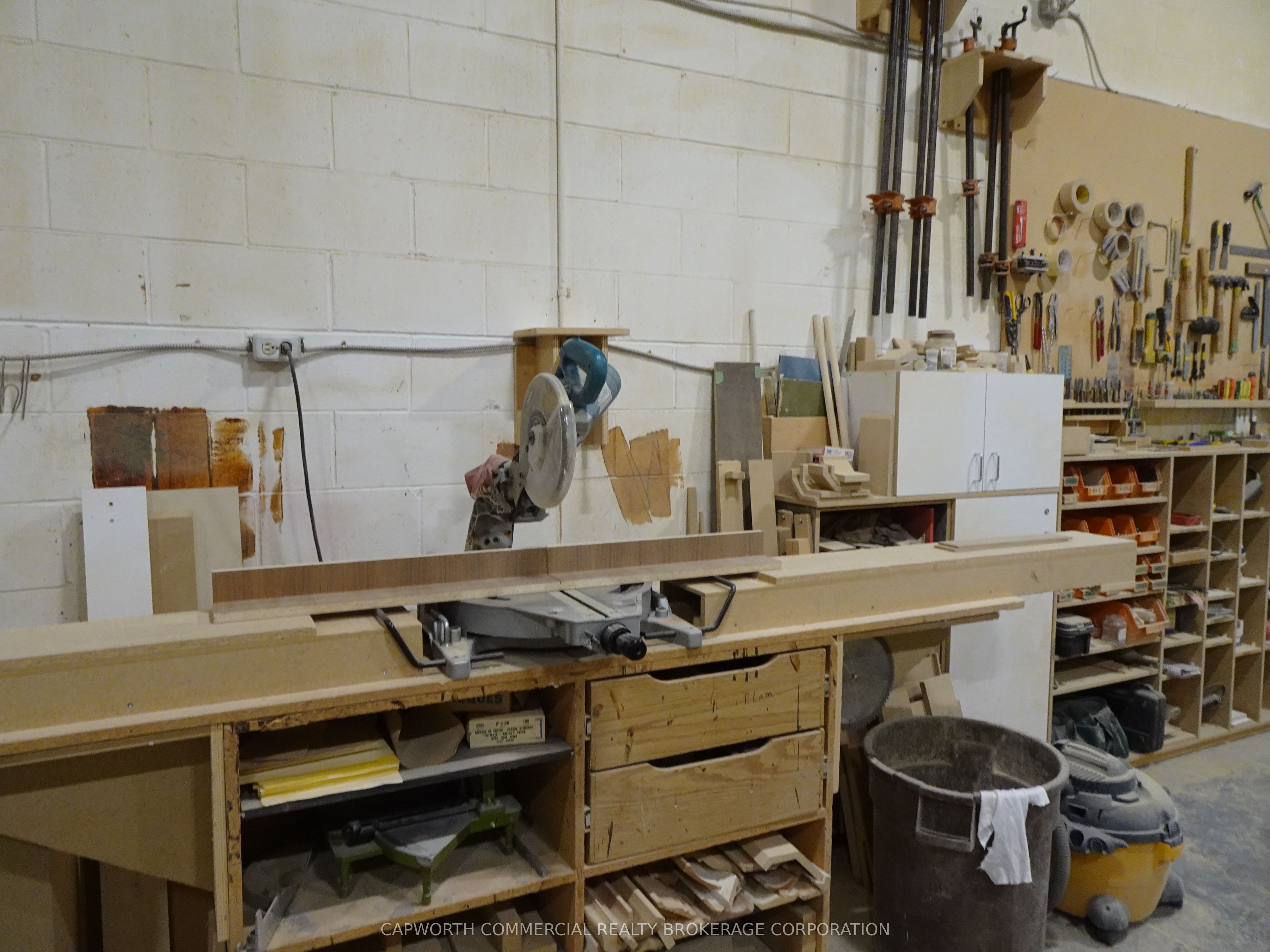 X12111813 Property Photo 26