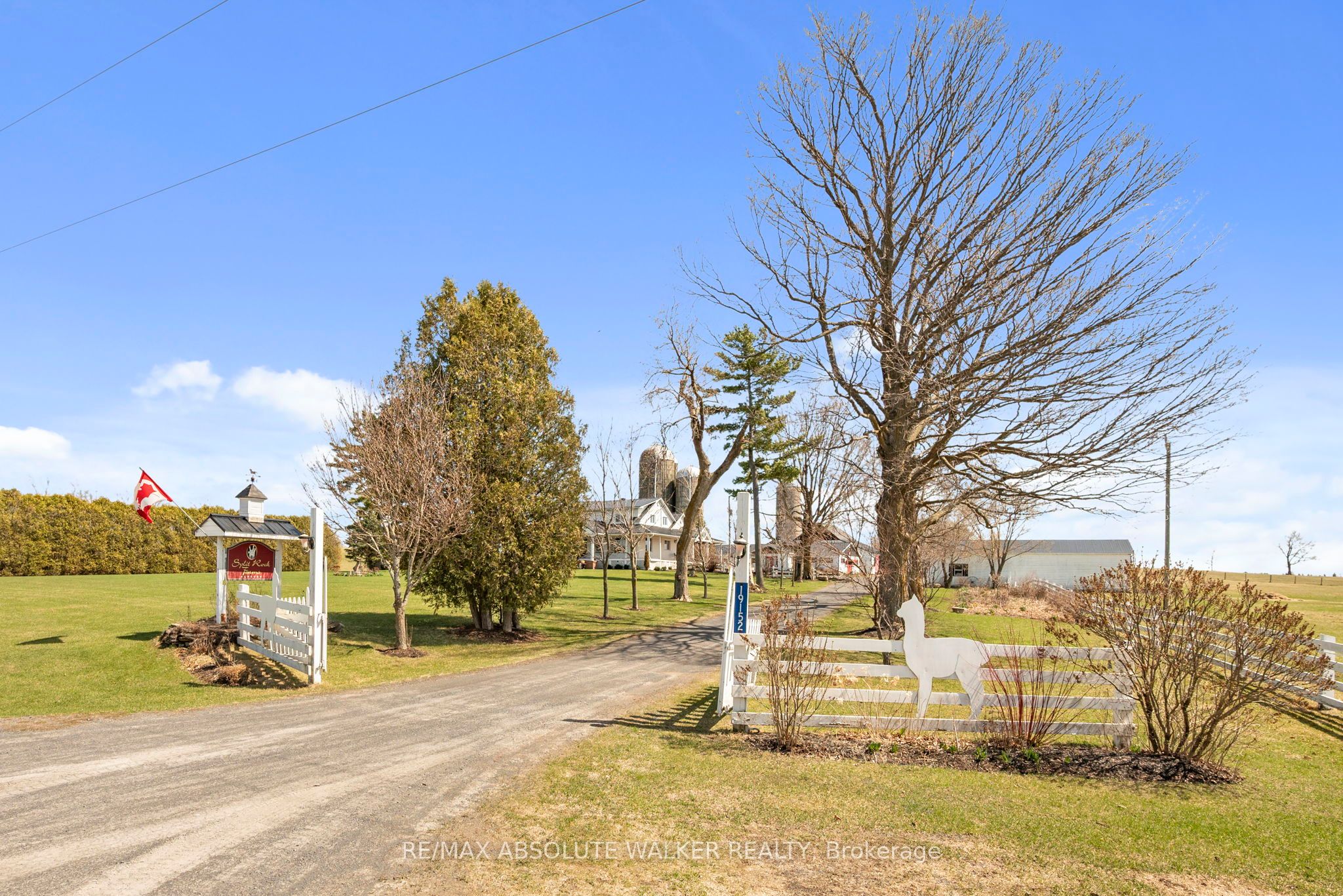 19152 County 25 Road Property Photo 3
