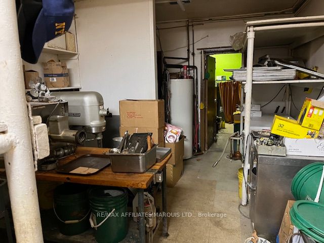 1255 Pitt Street Property Photo 6