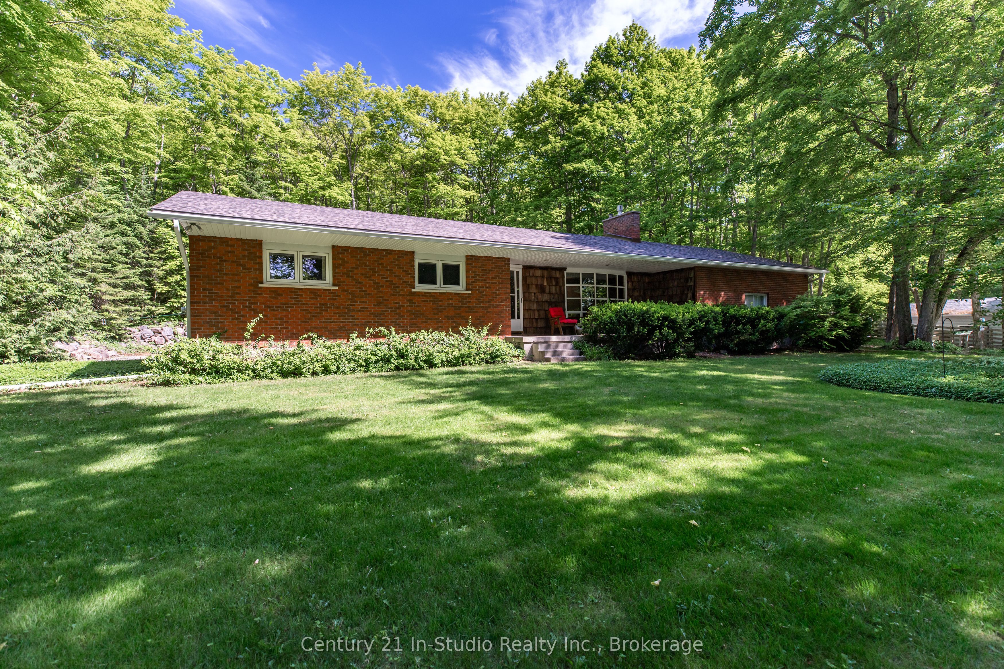 2 Kathleen Avenue