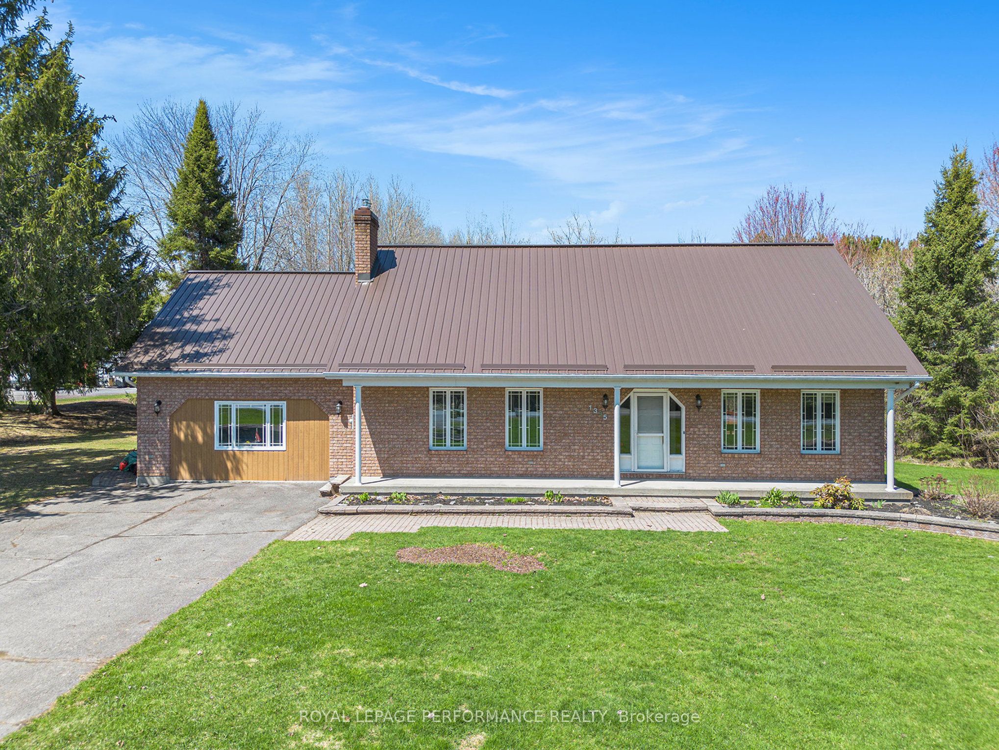 1395 Notre-dame Street Property Photo