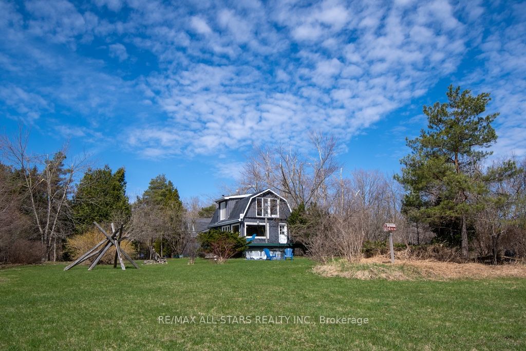 1013 Highway 7a Property Photo 2