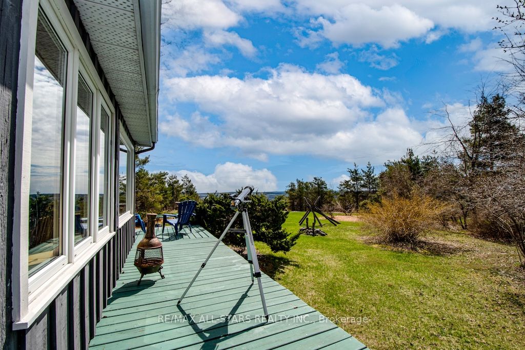 1013 Highway 7a Property Photo 3