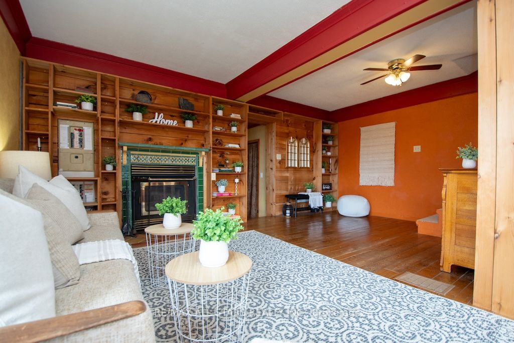 1013 Highway 7a Property Photo 8
