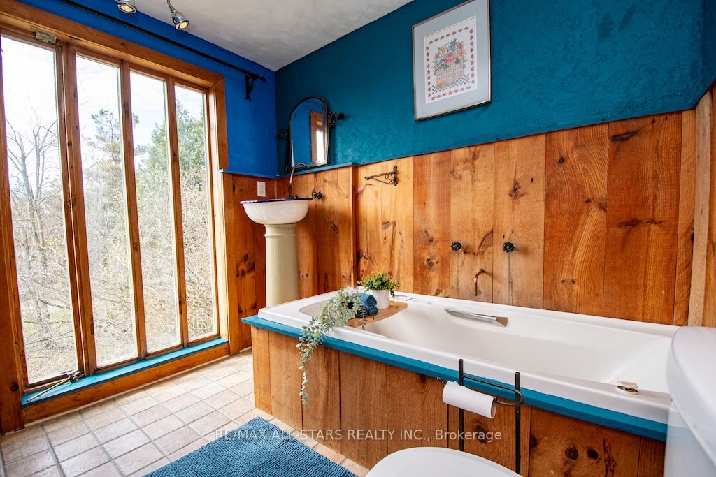 1013 Highway 7a Property Photo 23