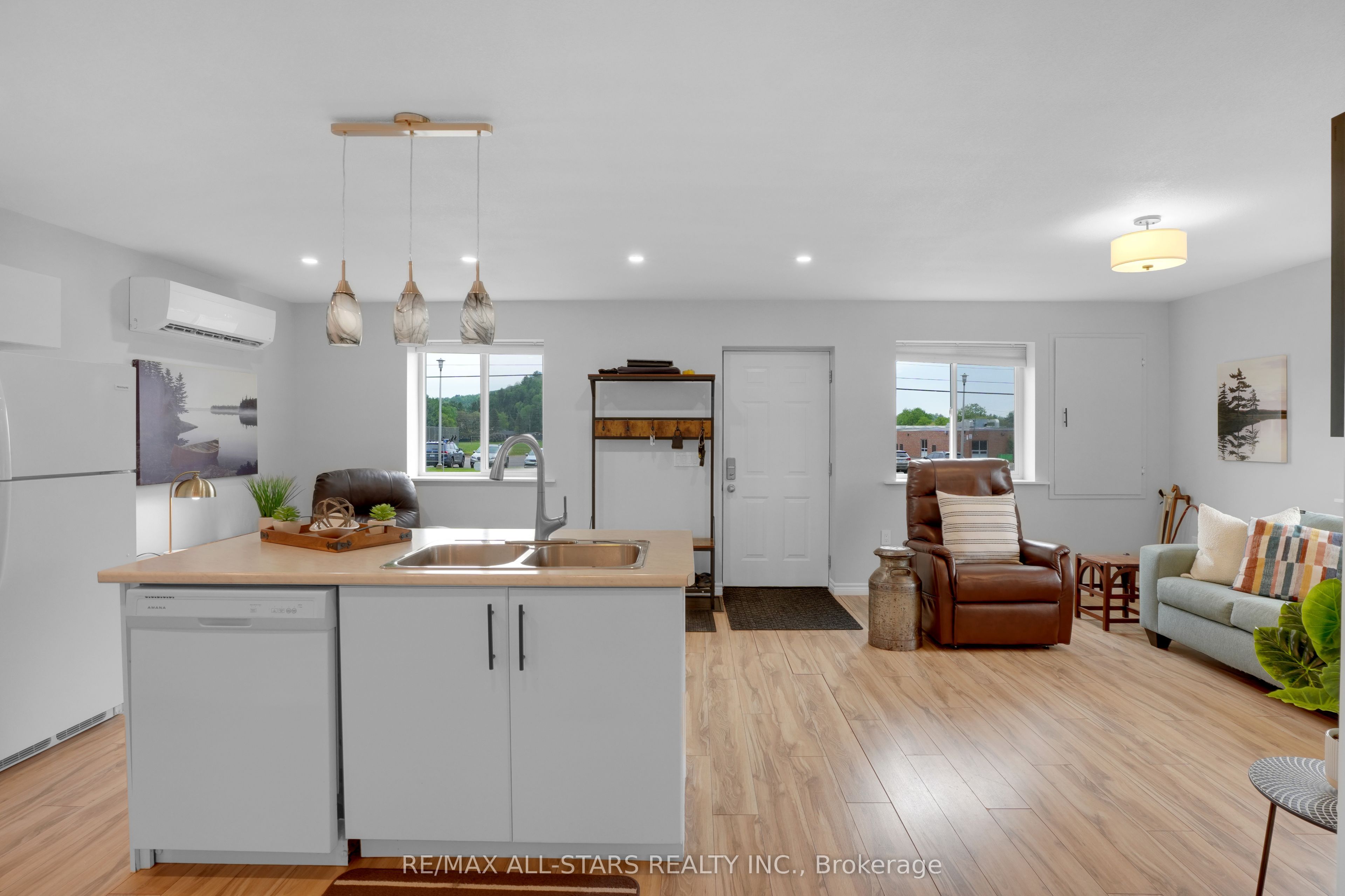 132 Newkirk Boulevard Property Photo 17