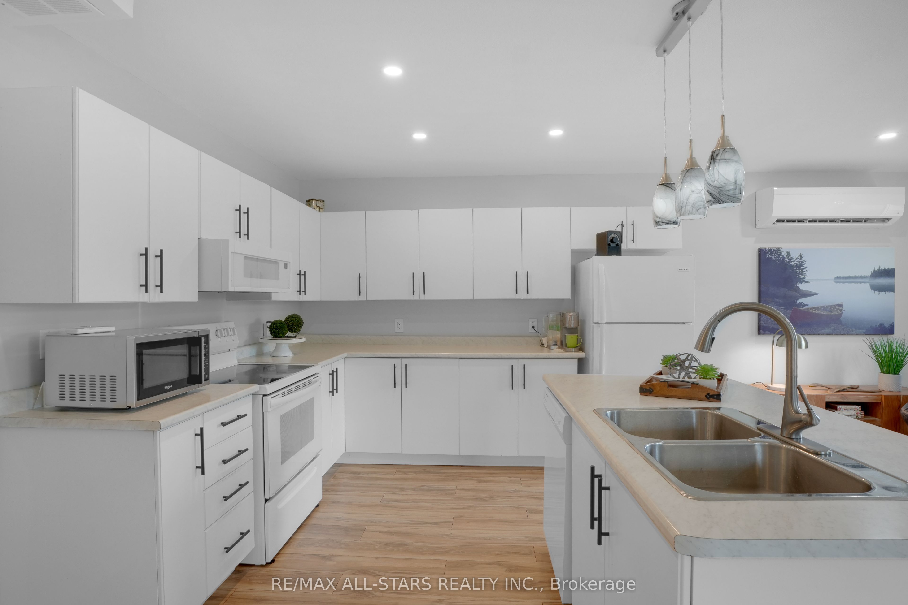 132 Newkirk Boulevard Property Photo 18