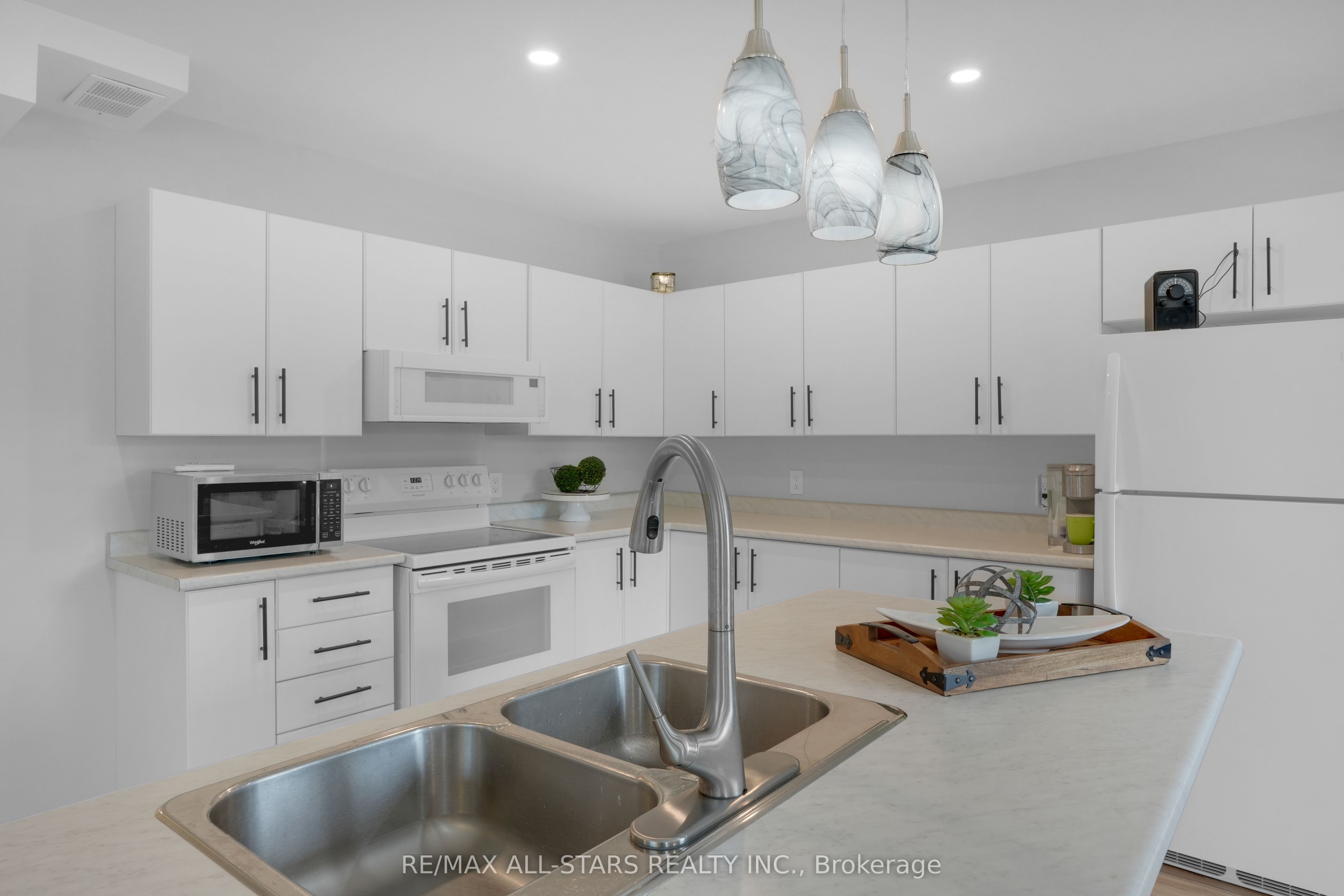 132 Newkirk Boulevard Property Photo 19