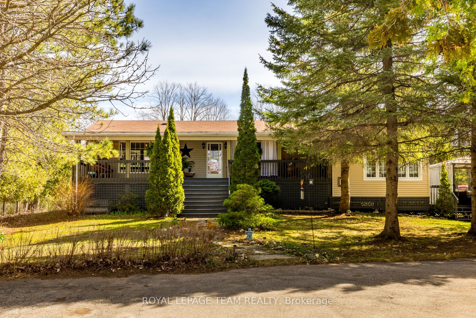 301 Donoghue Road Property Photo