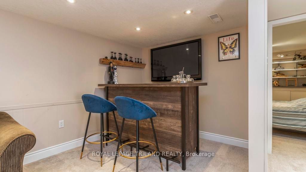 28 South Edgeware Road Property Photo 28