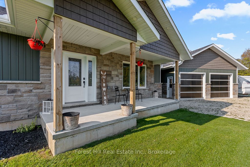 182 Alma Street Property Photo 4