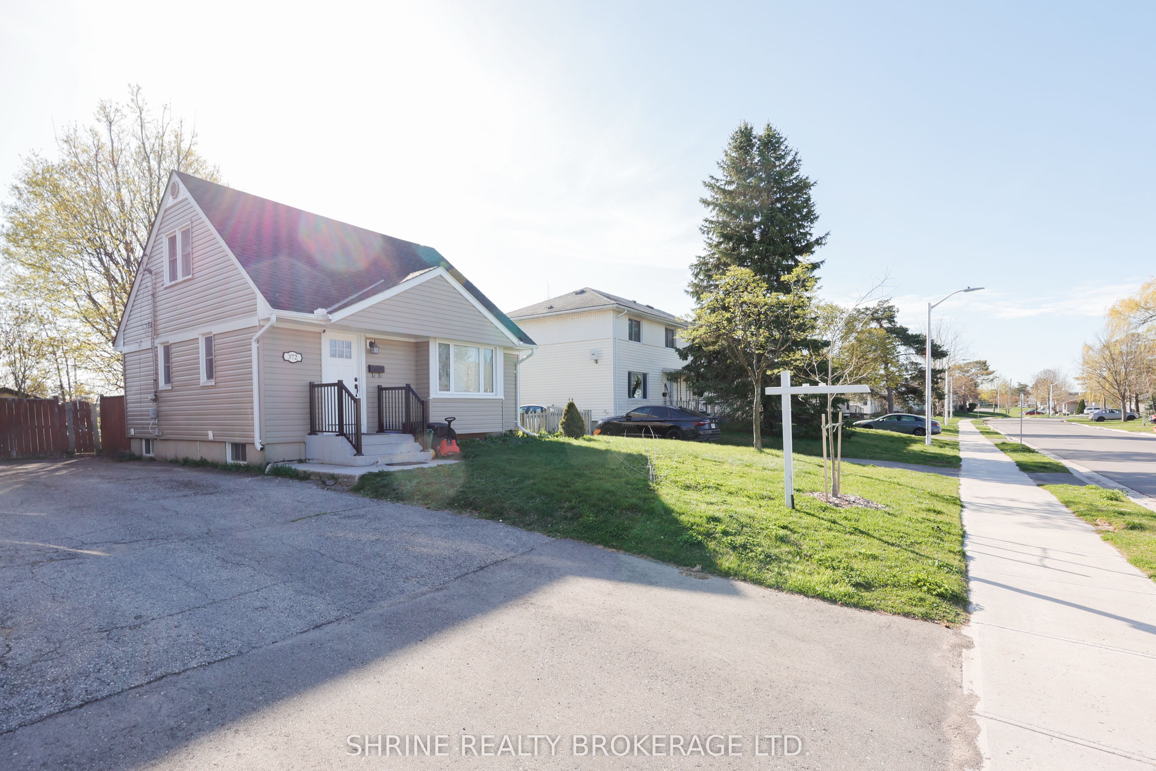 372 Flanders Row E Property Photo 4