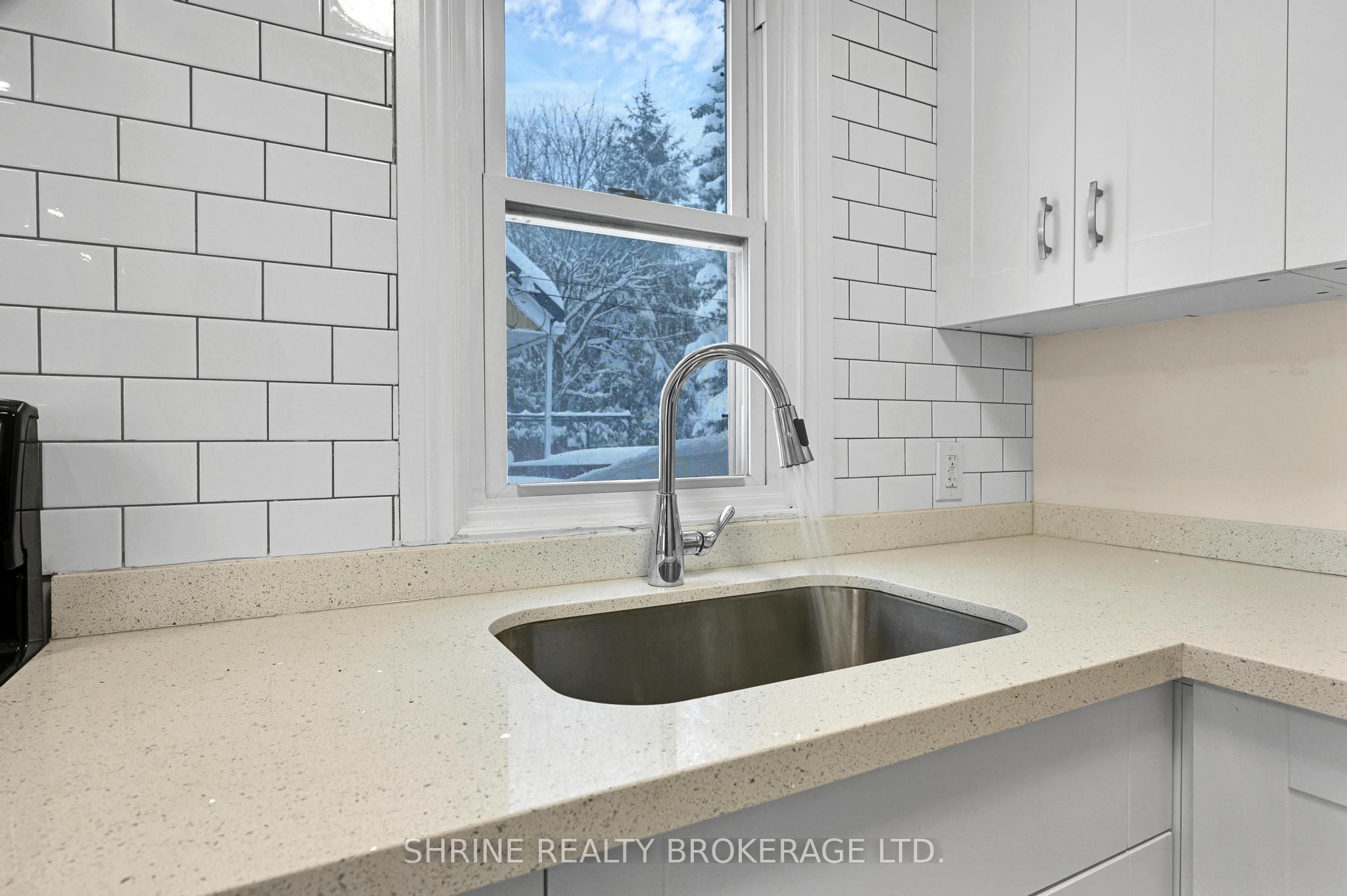 372 Flanders Row E Property Photo 16