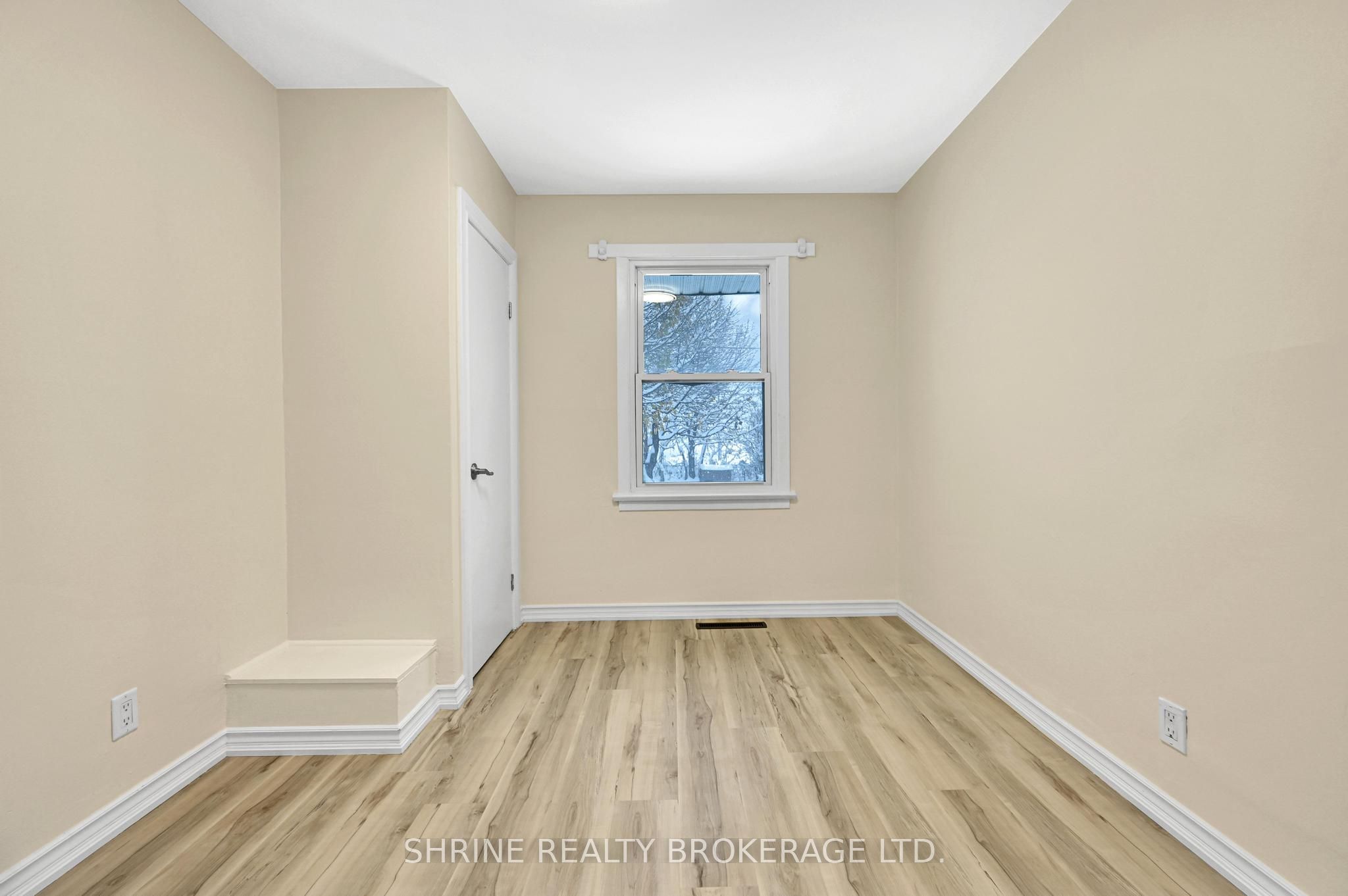 372 Flanders Row E Property Photo 19