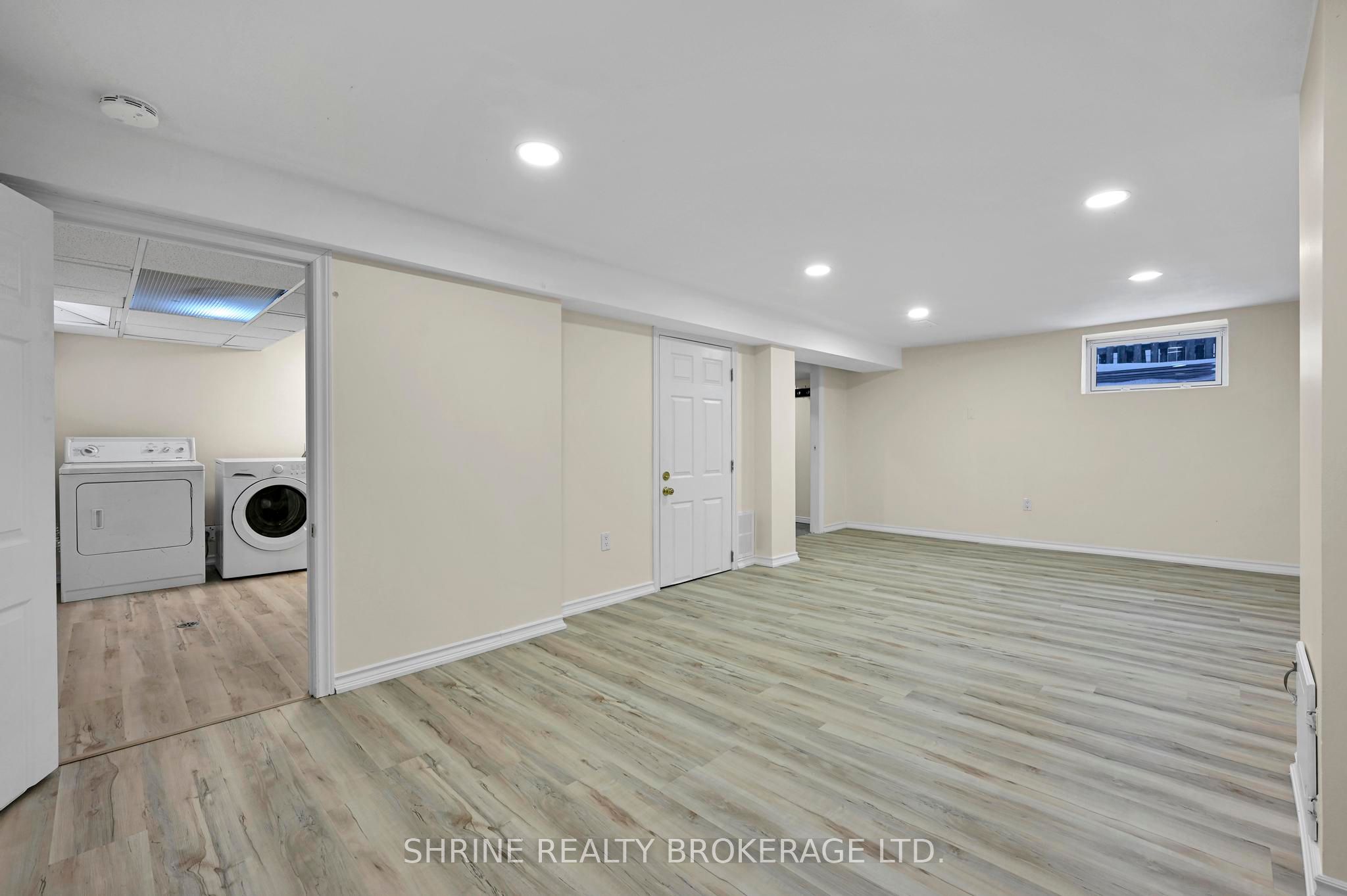 372 Flanders Row E Property Photo 34