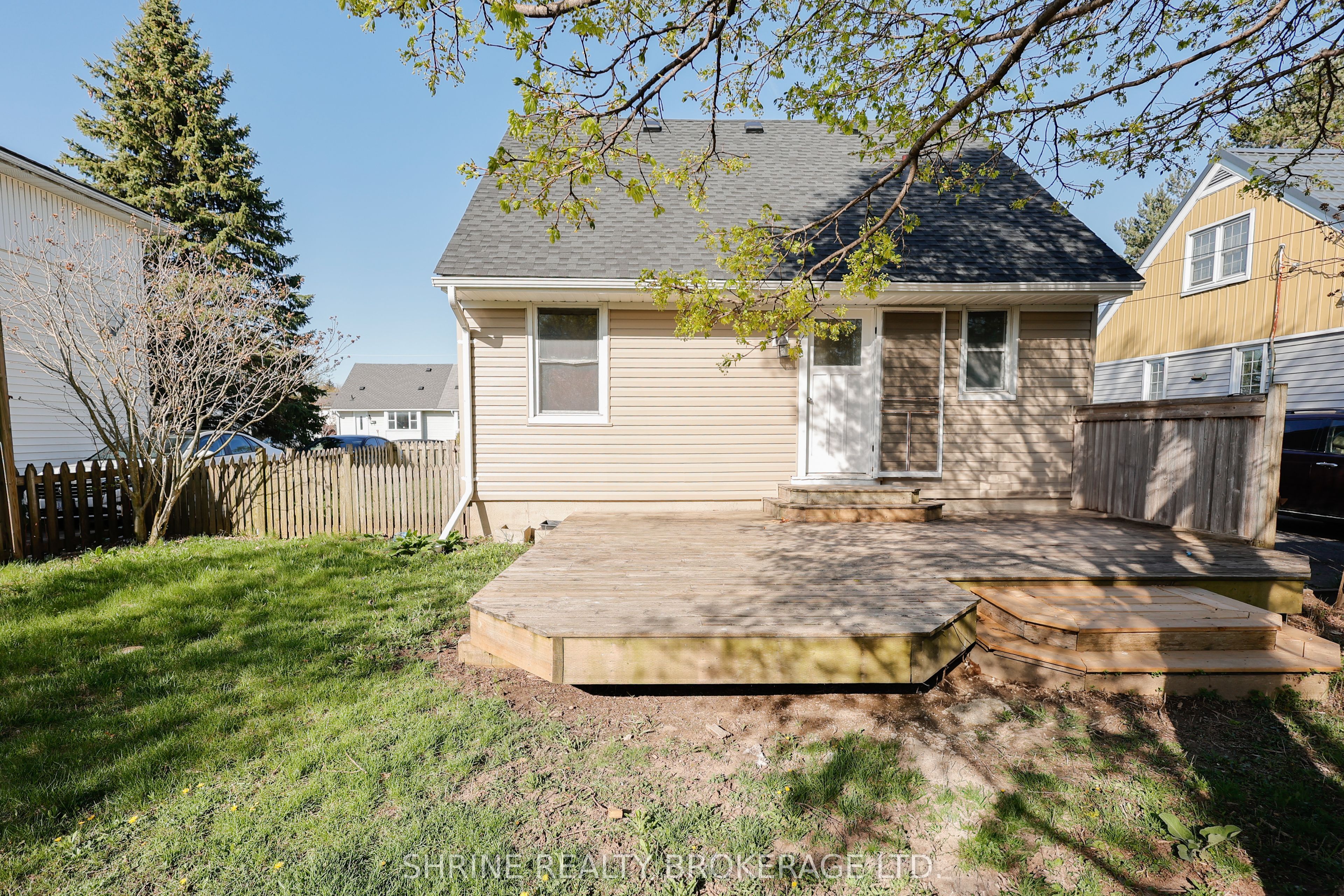 372 Flanders Row E Property Photo 42