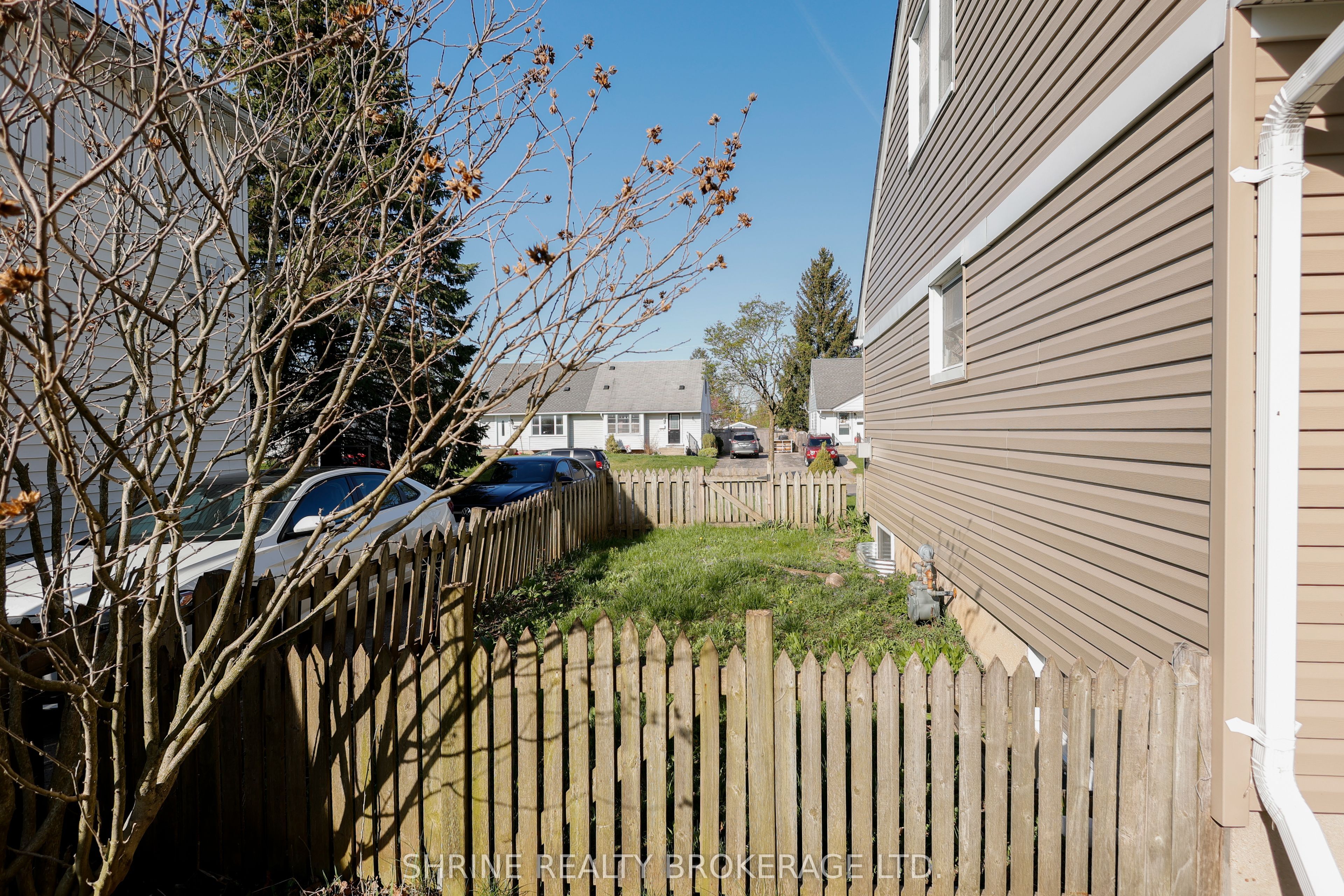 372 Flanders Row E Property Photo 45
