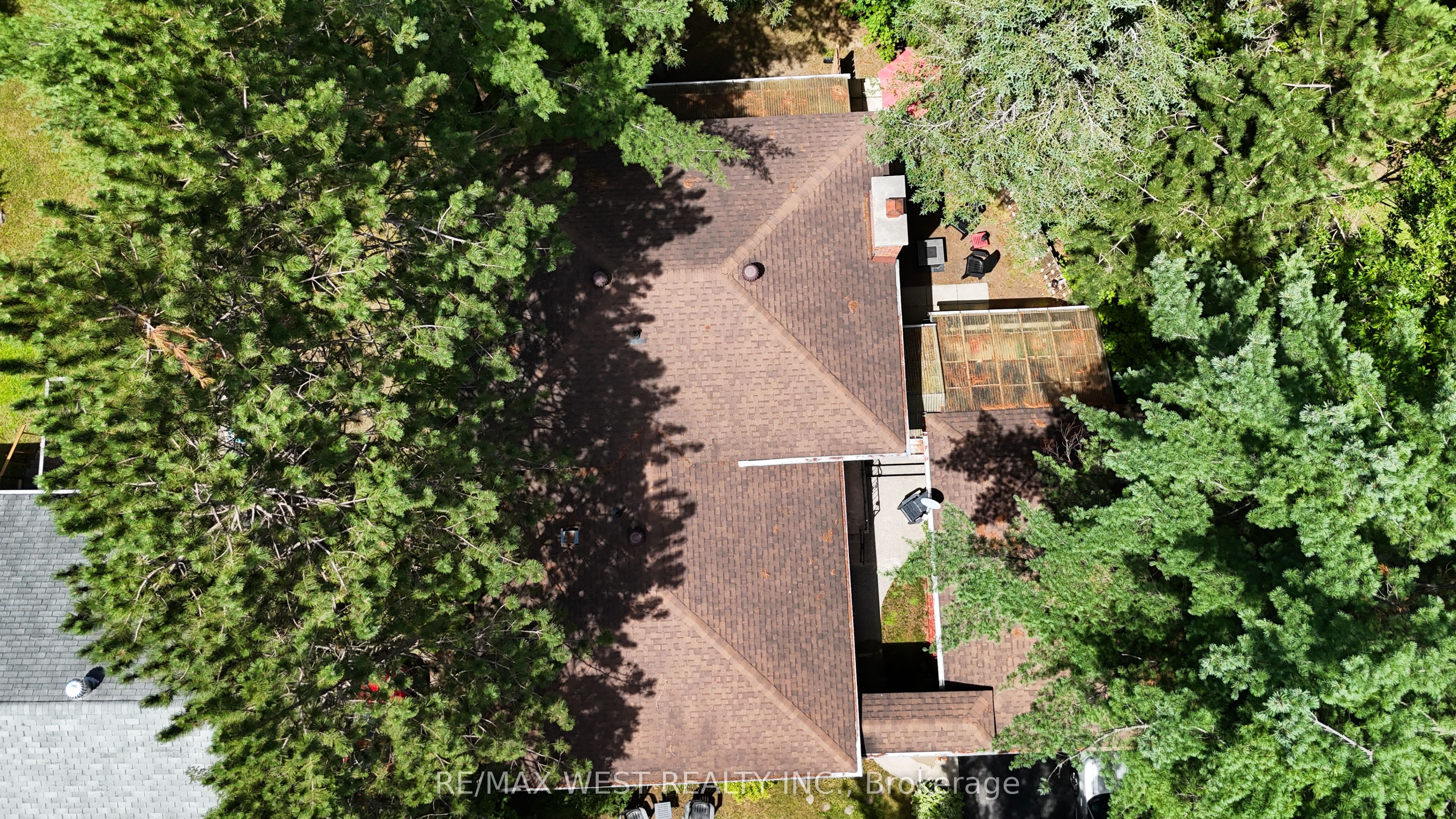 640 David Street Property Photo 3