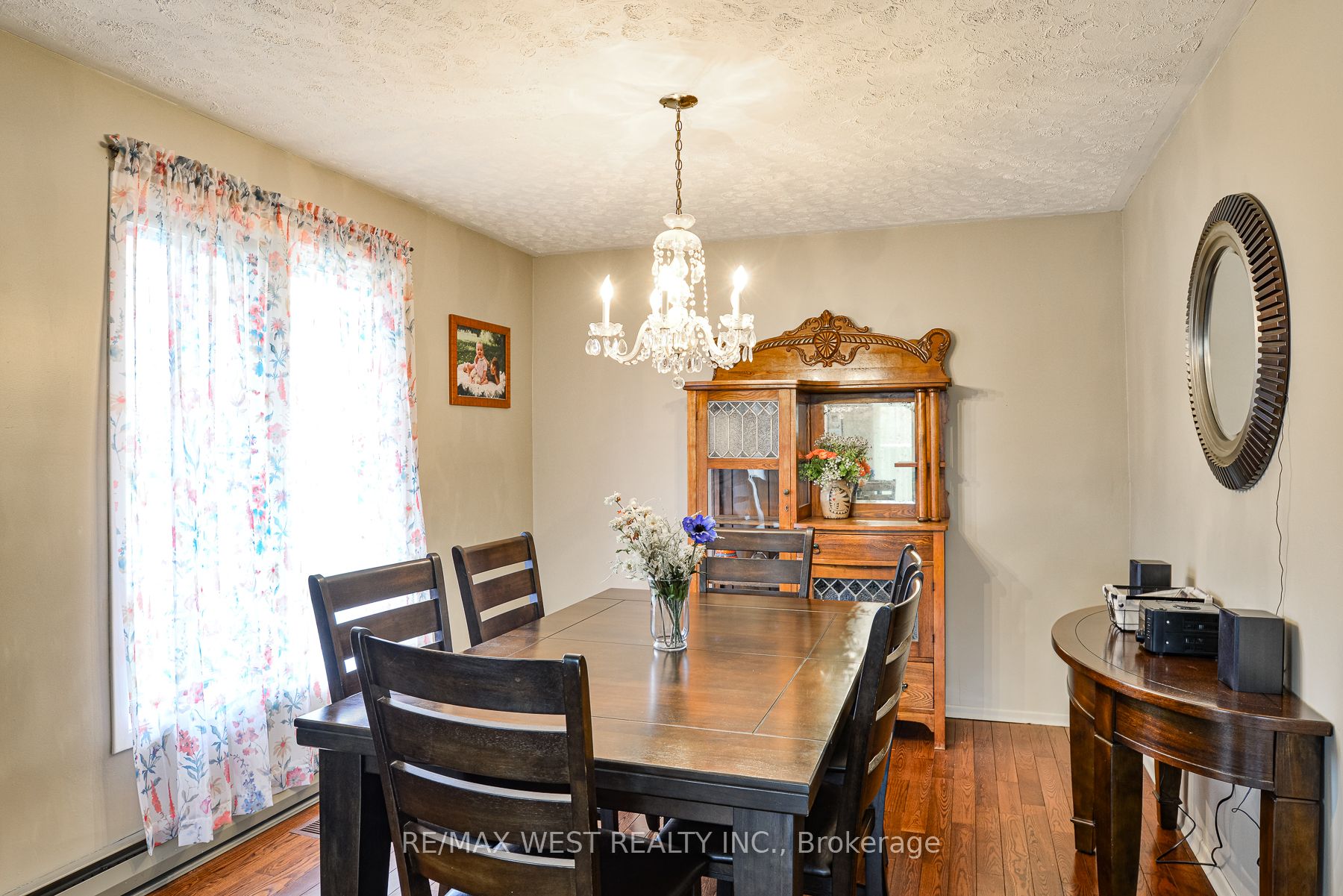 640 David Street Property Photo 6