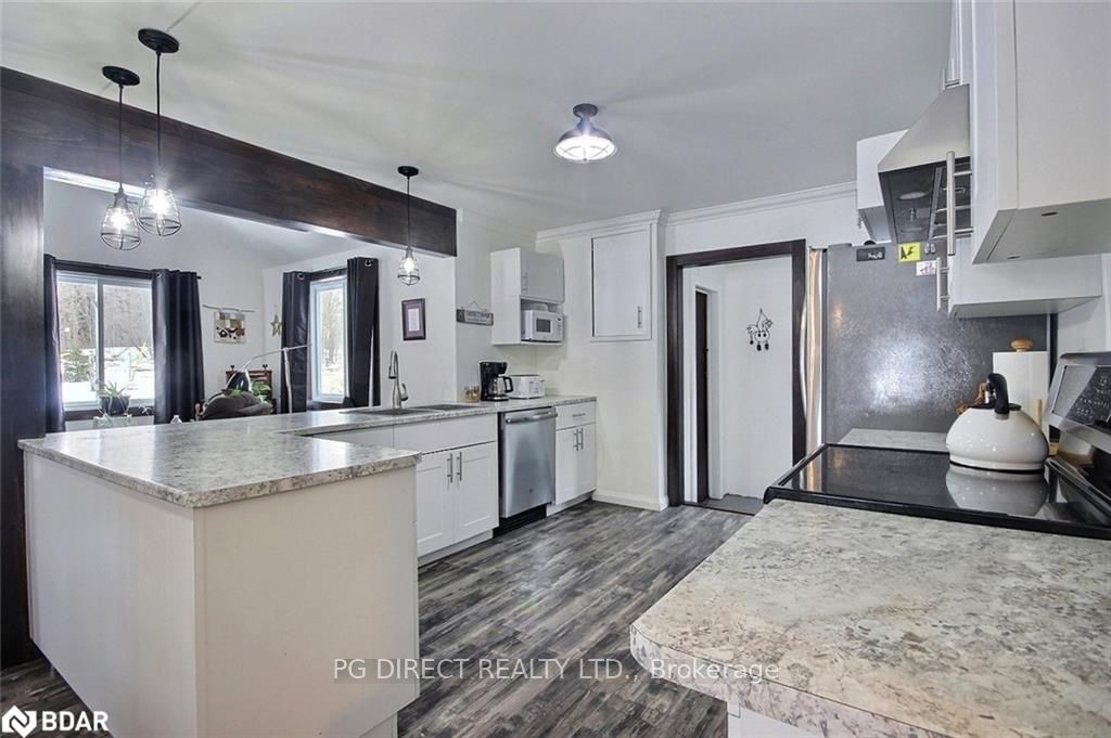 667 Yearley Road Property Photo 6