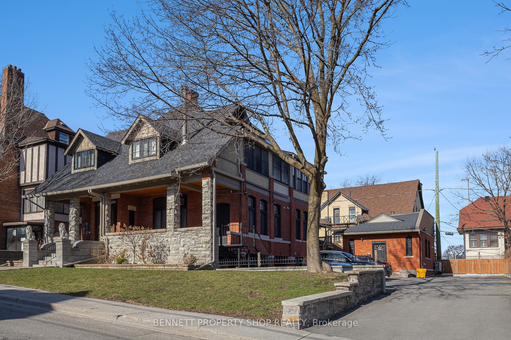 17 Marlborough Ave Property Photo 2