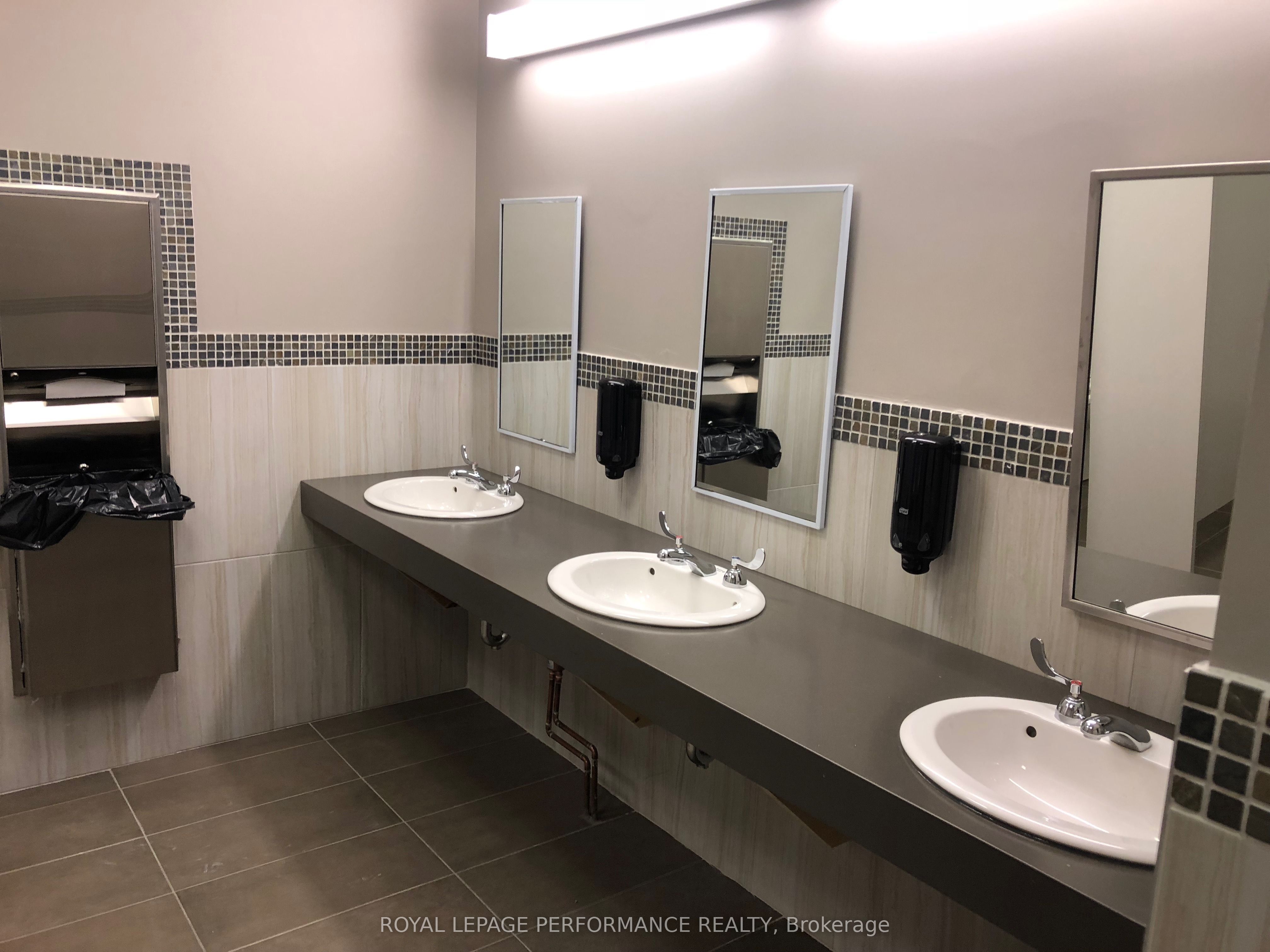 4473 Innes Road 301 Property Photo 20