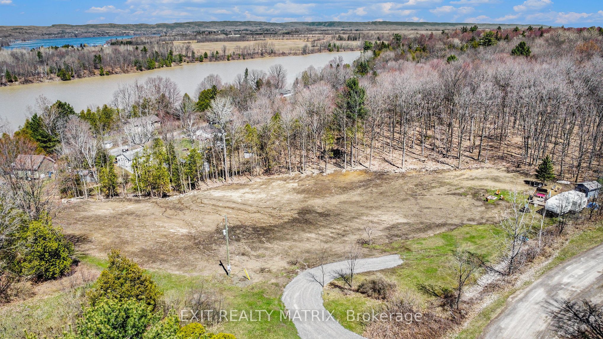 1100 La Source Road Property Photo