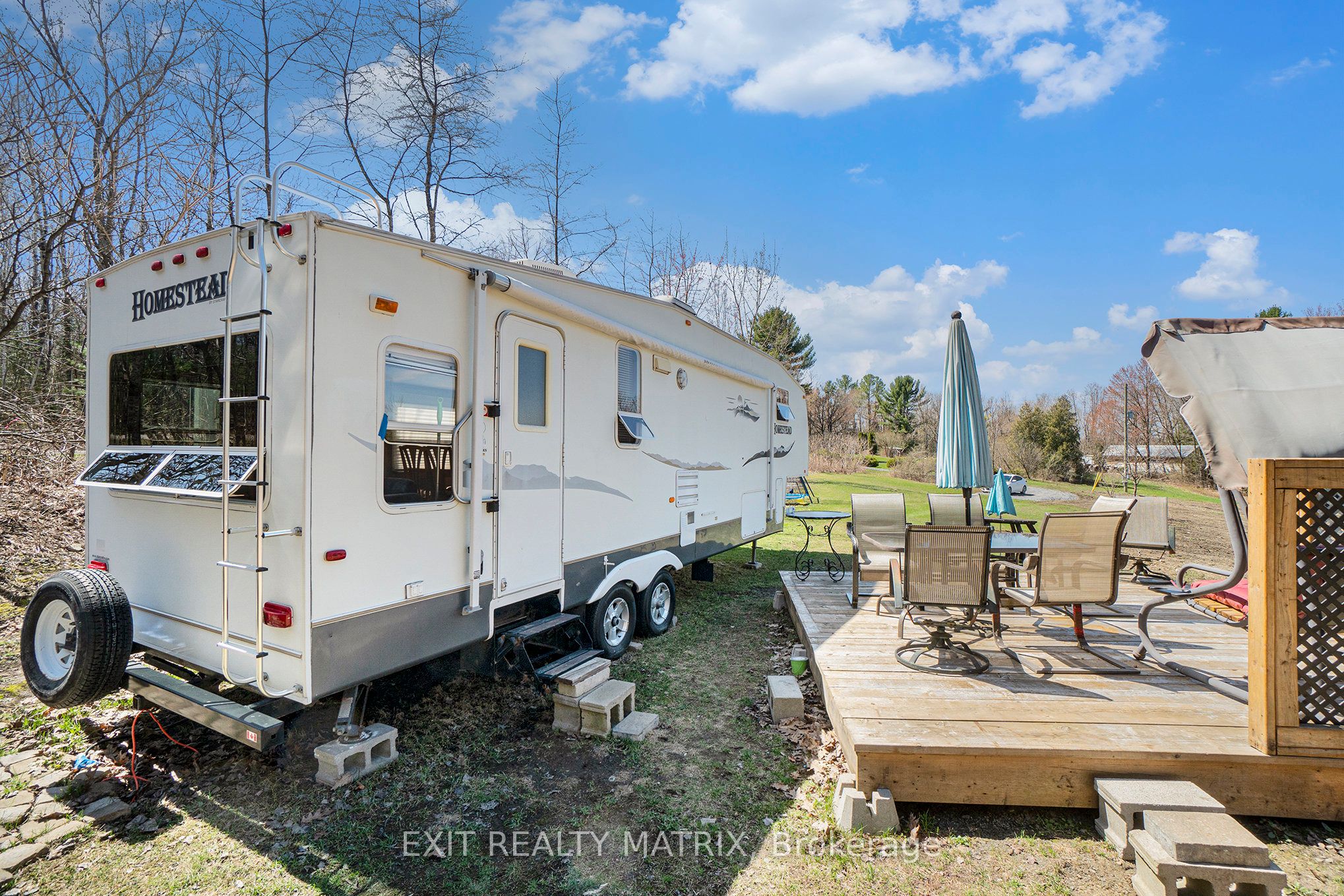 1100 La Source Road Property Photo 3