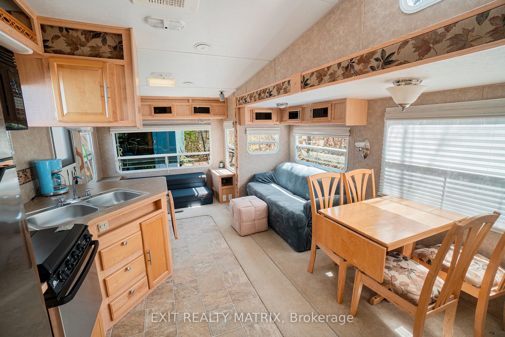 1100 La Source Road Property Photo 5