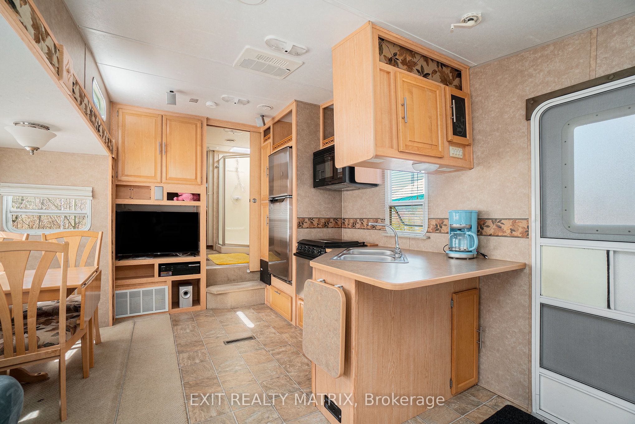 1100 La Source Road Property Photo 9