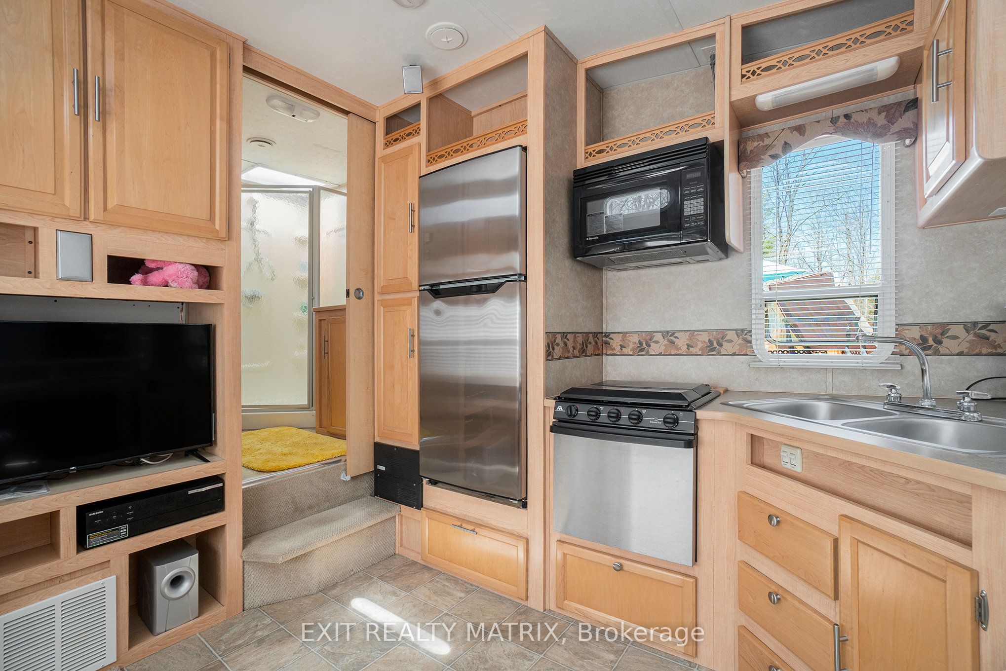 1100 La Source Road Property Photo 11