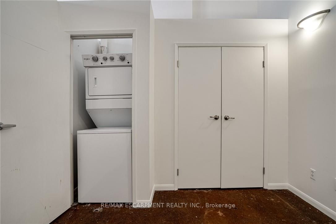11 Rebecca Street 401 Property Photo 33