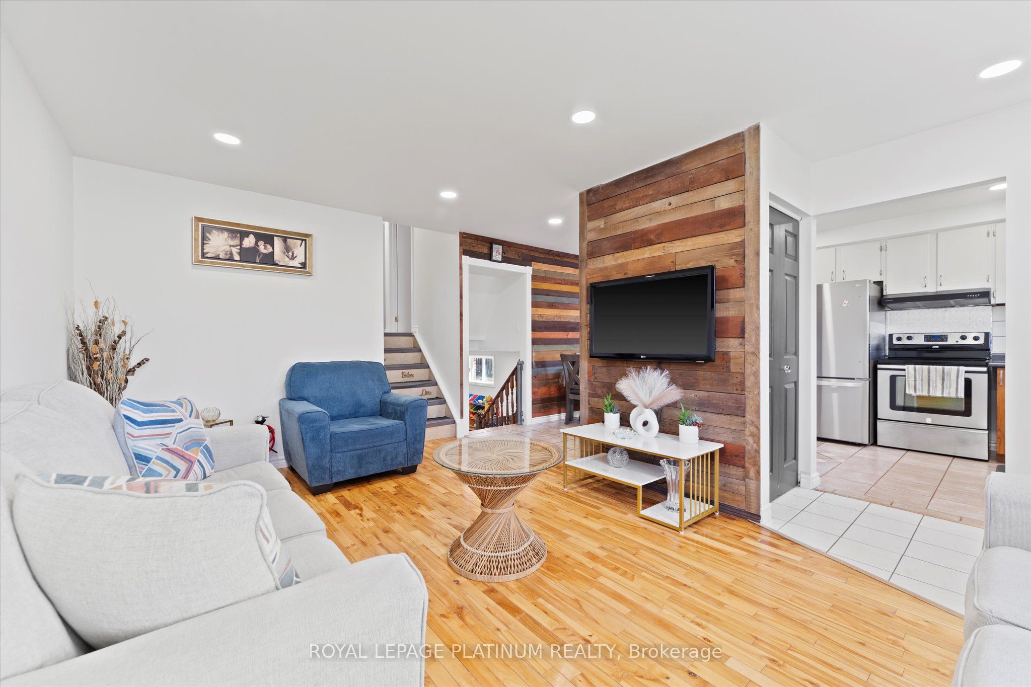 3537 Hemlock Road Property Photo 8