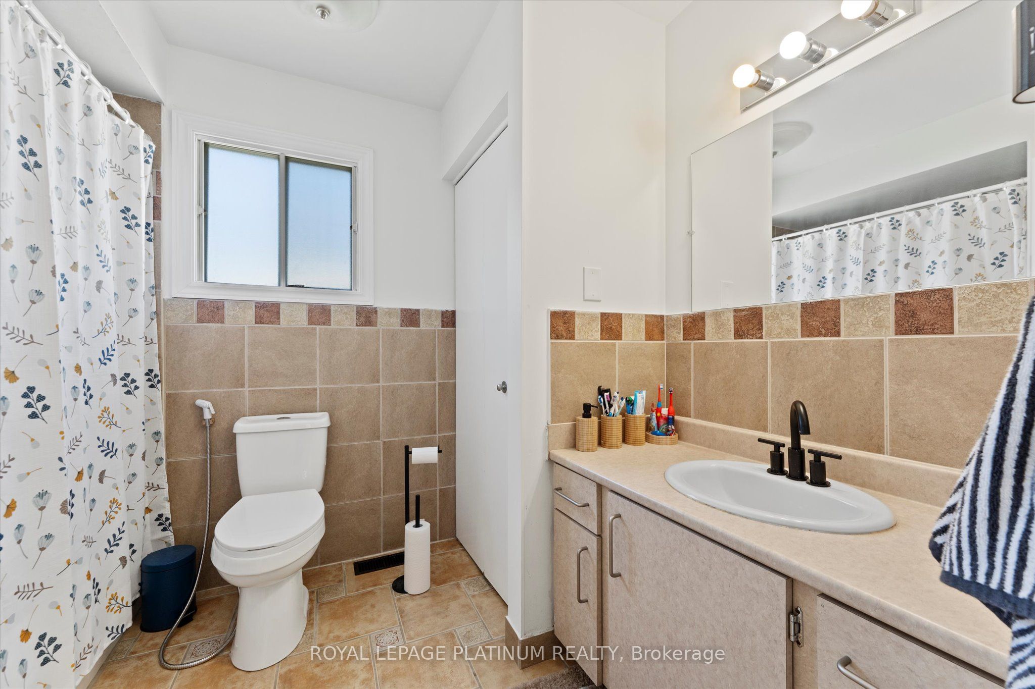 3537 Hemlock Road Property Photo 17