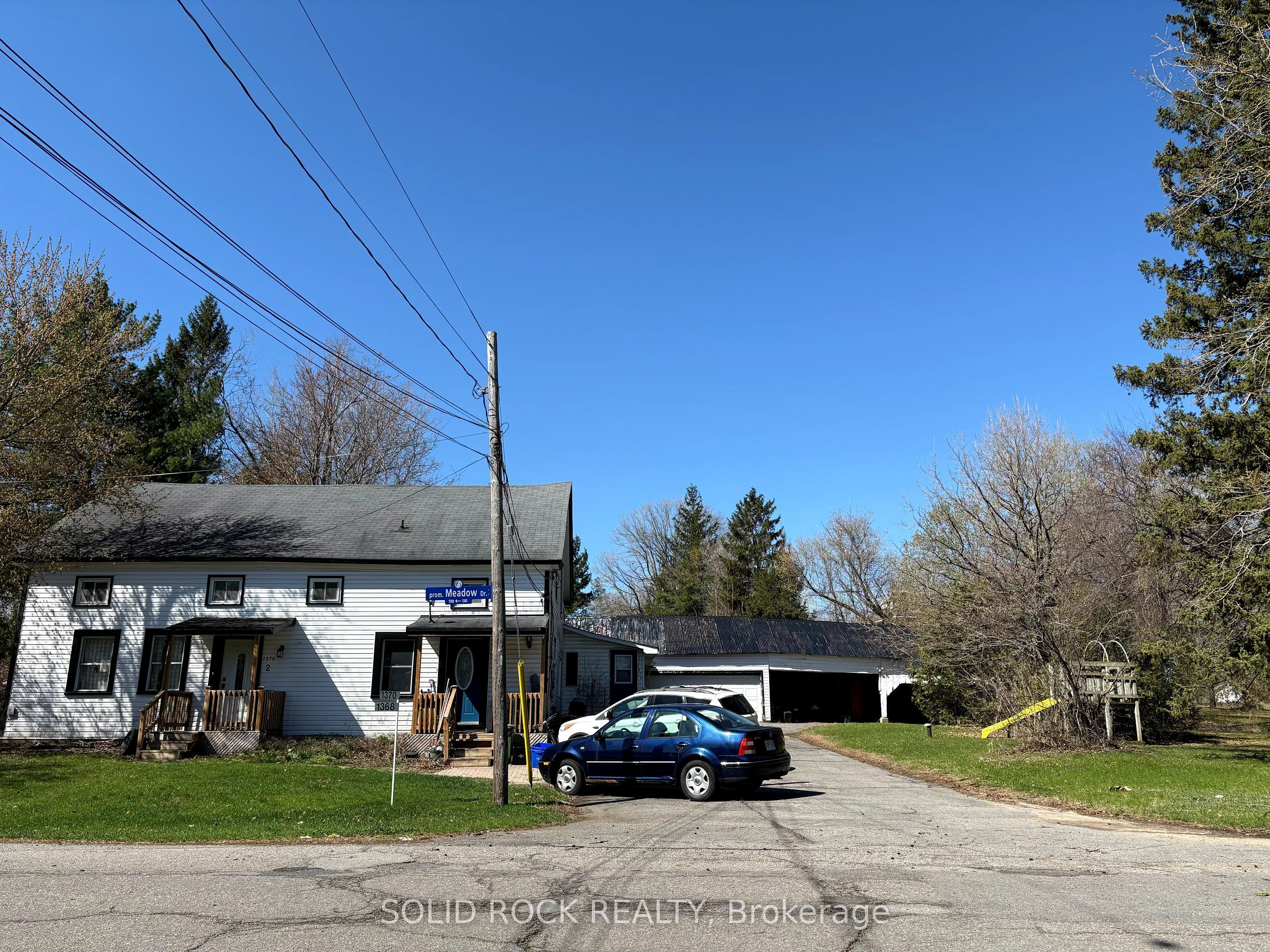 1368-1370 Meadow Drive Property Photo 2