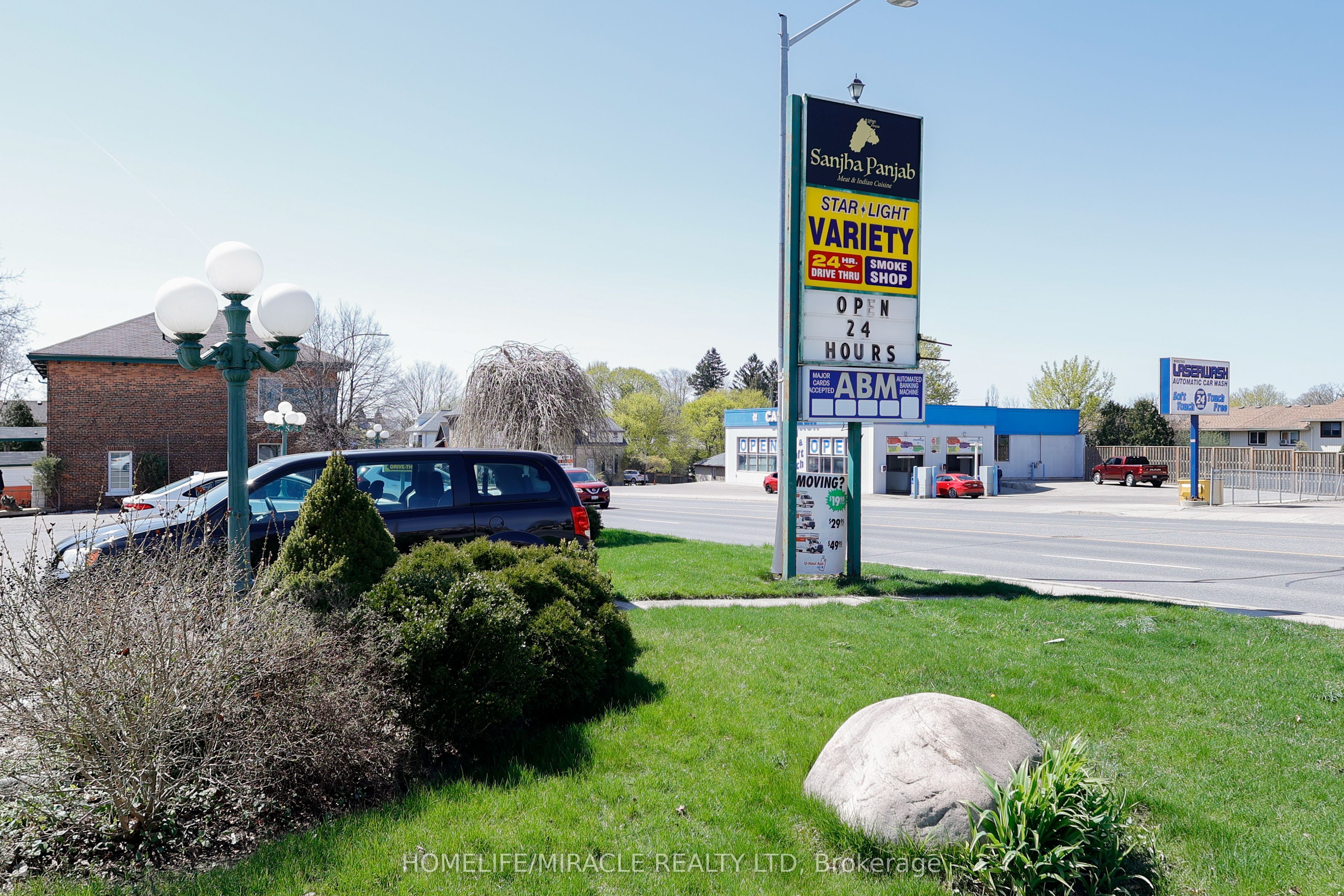 780 Dundas Street Property Photo 6