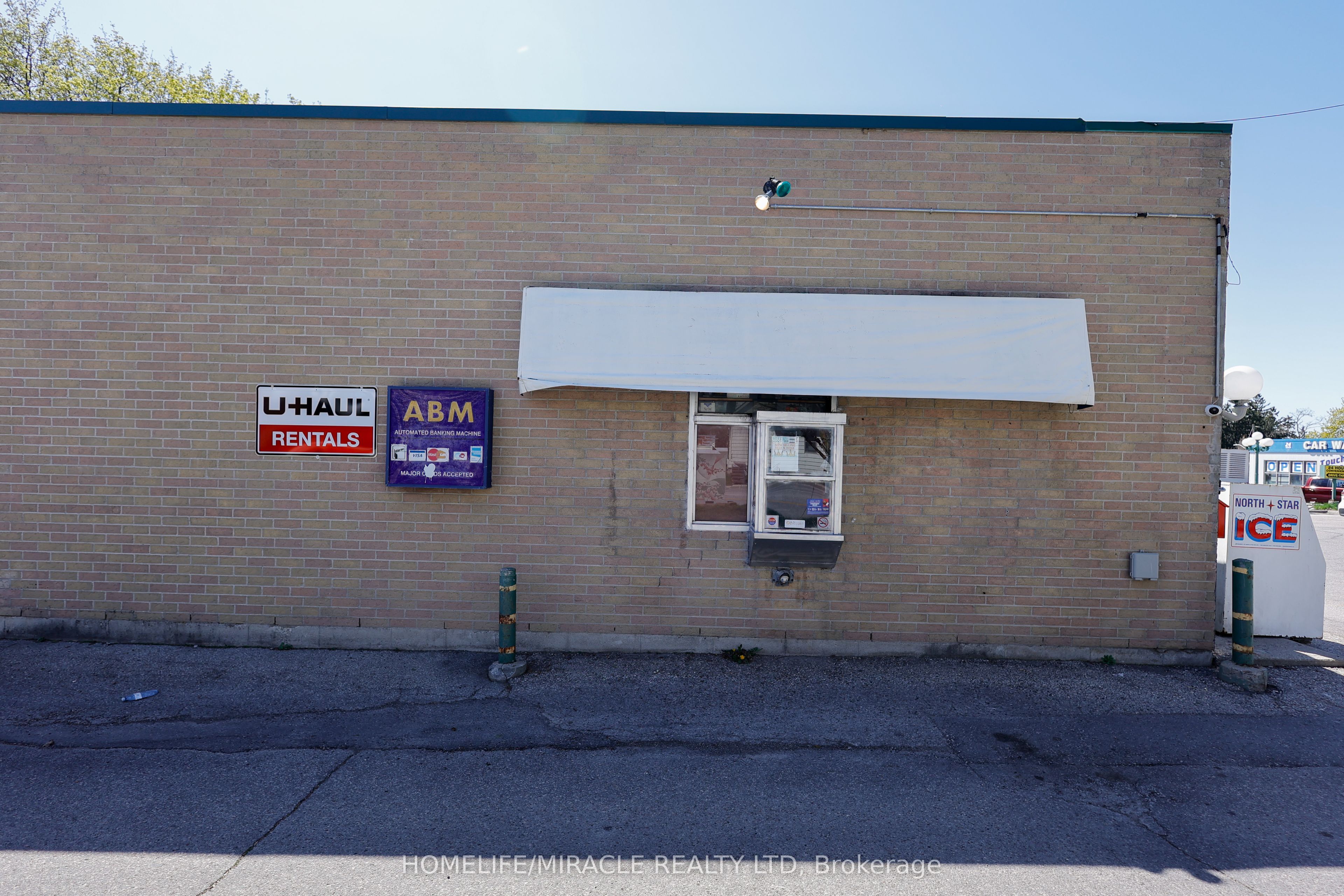 780 Dundas Street Property Photo 8