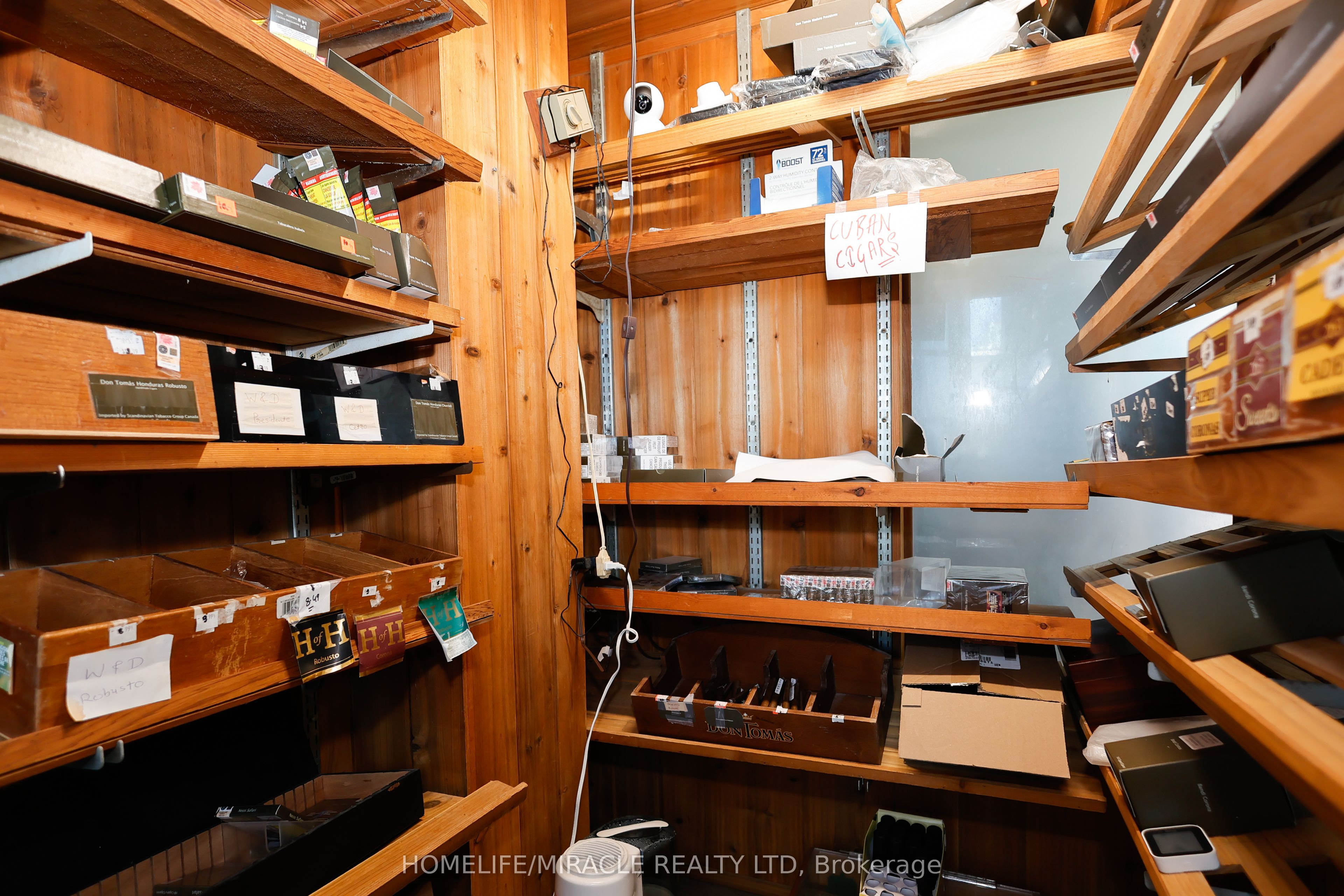 780 Dundas Street Property Photo 18